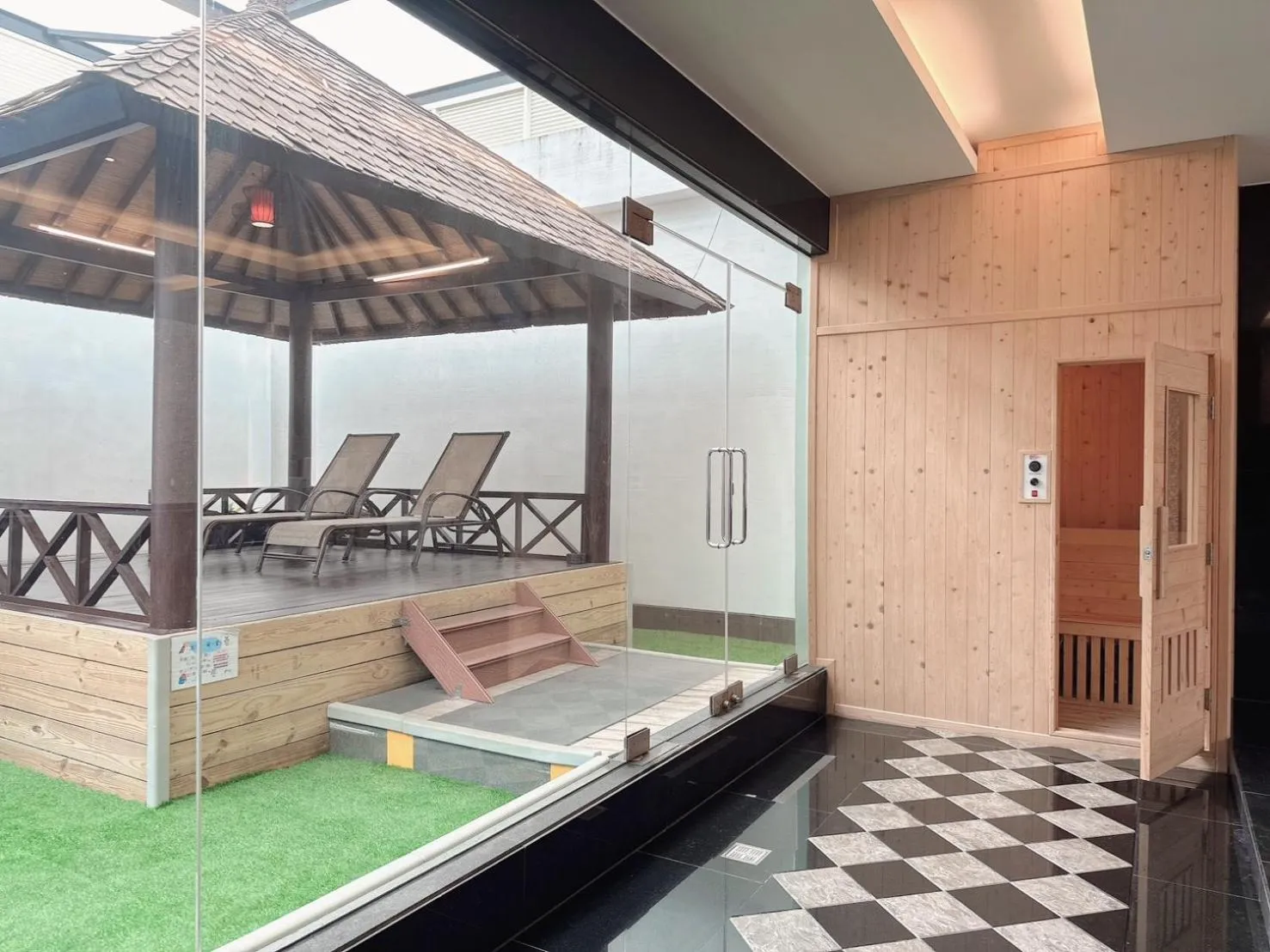 oven in Orient Luxury Villa Motel