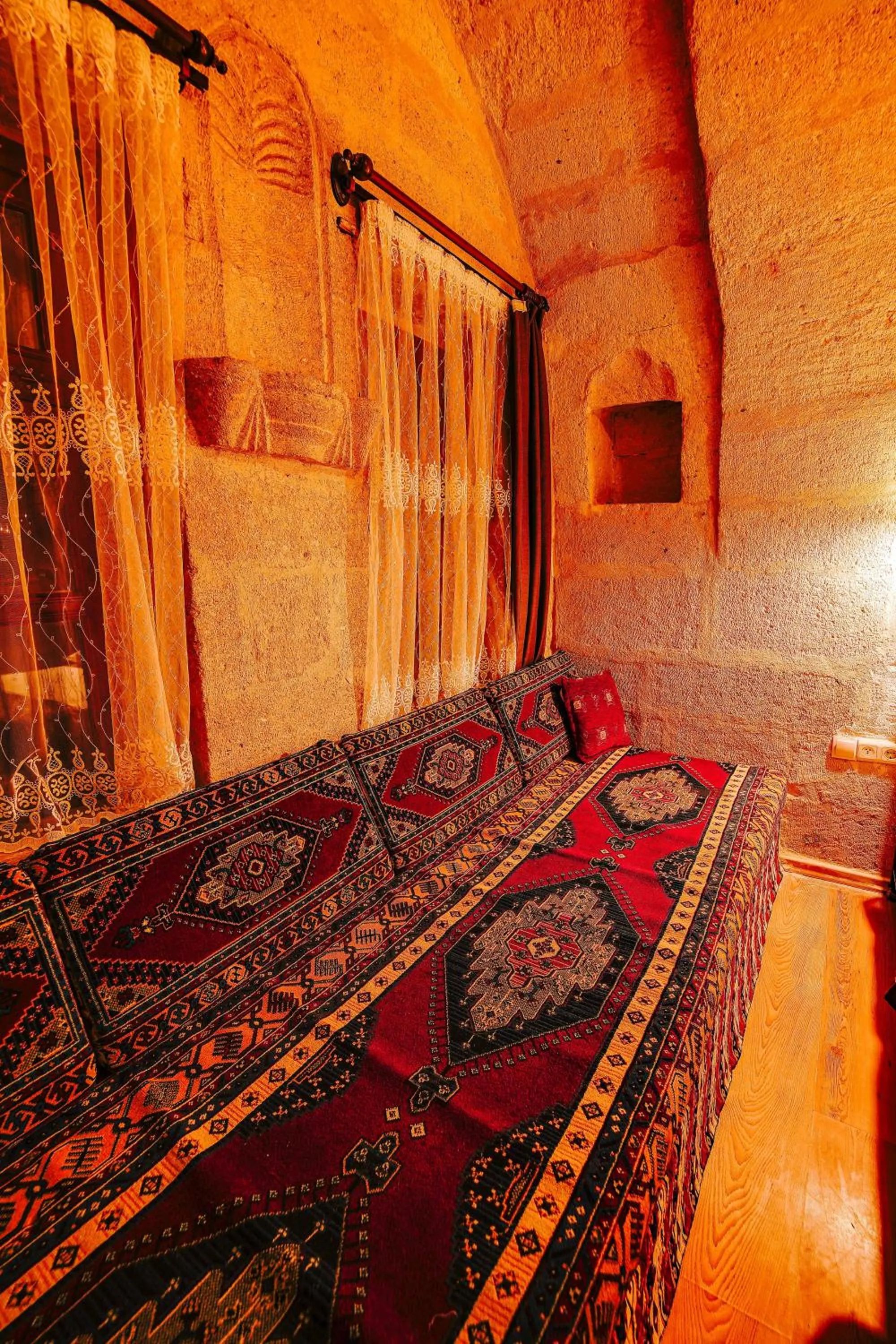 Living room, Bed in Alaca Cave Cappadocia
