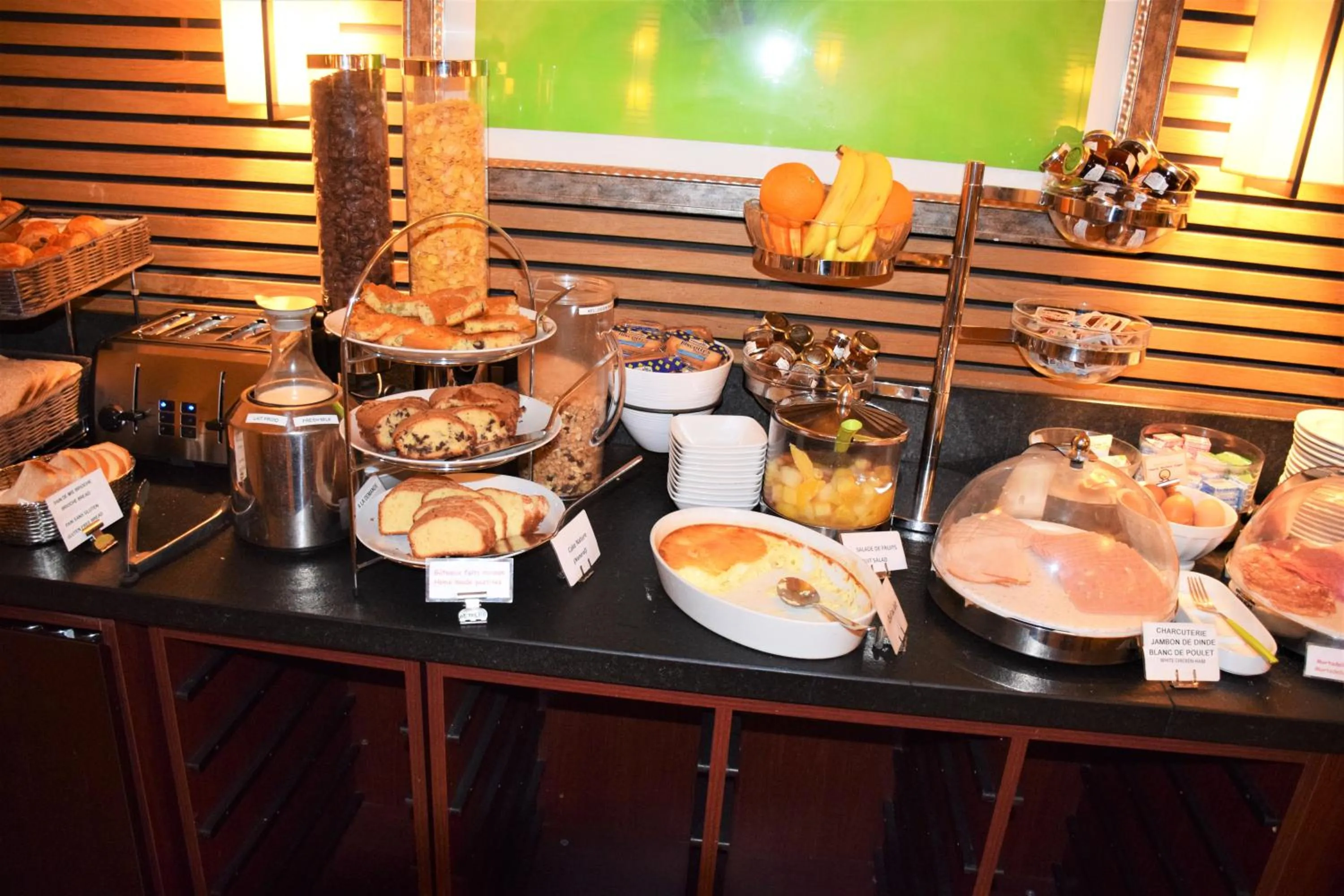 Food in Folkestone Opéra