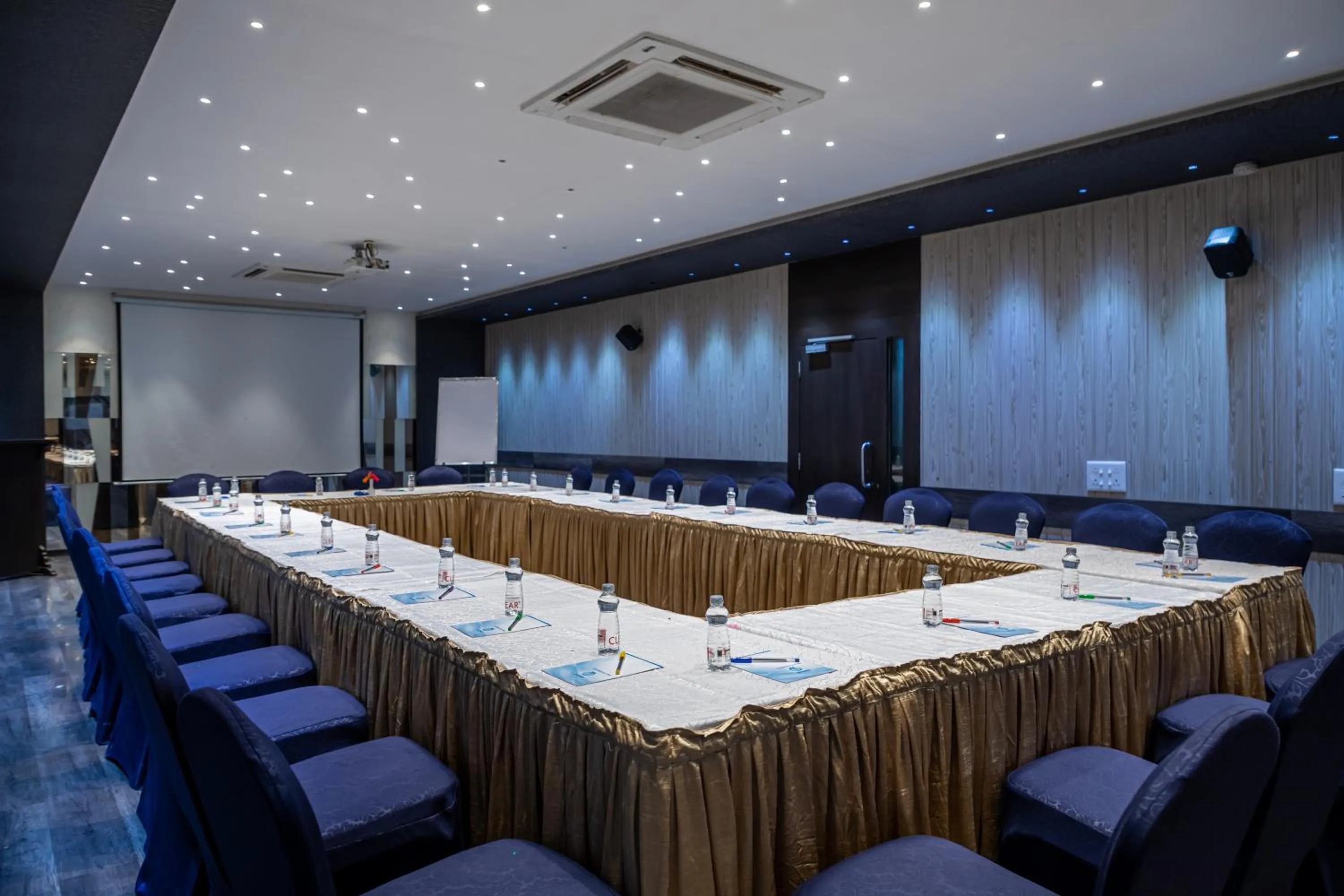 Meeting/conference room in Hotel Rama Heritage