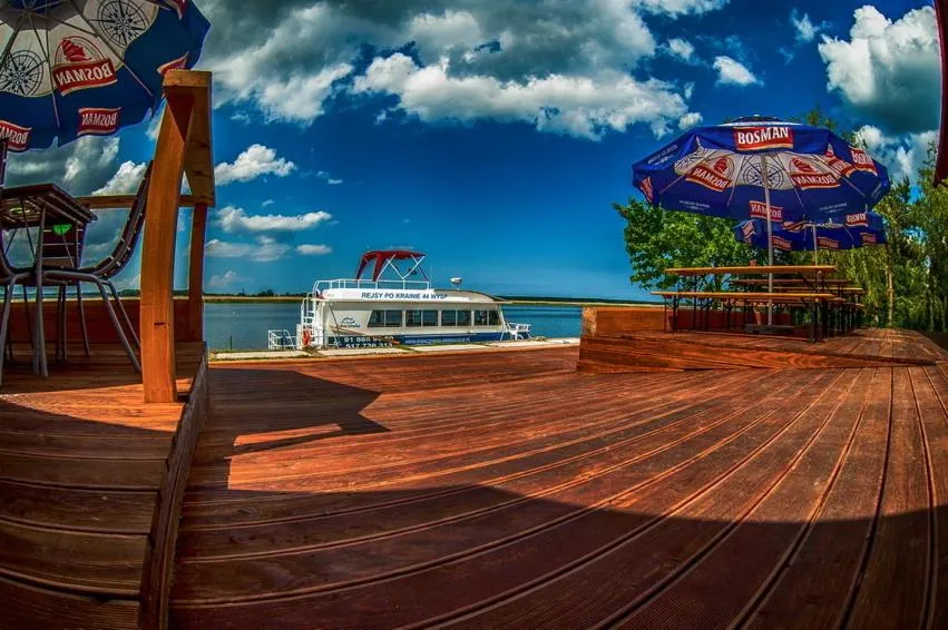 Area and facilities in Rybaczówka Karczma Rybna