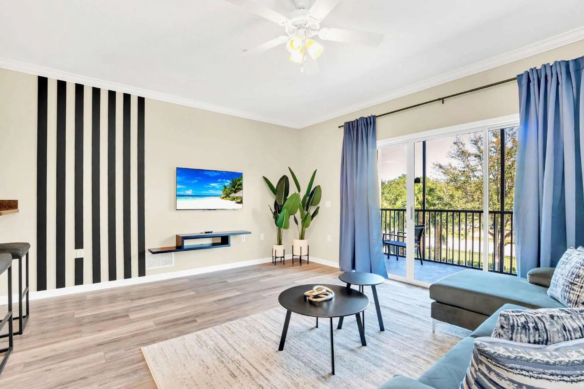 2BR Condo - Pool & Games - Near Disney