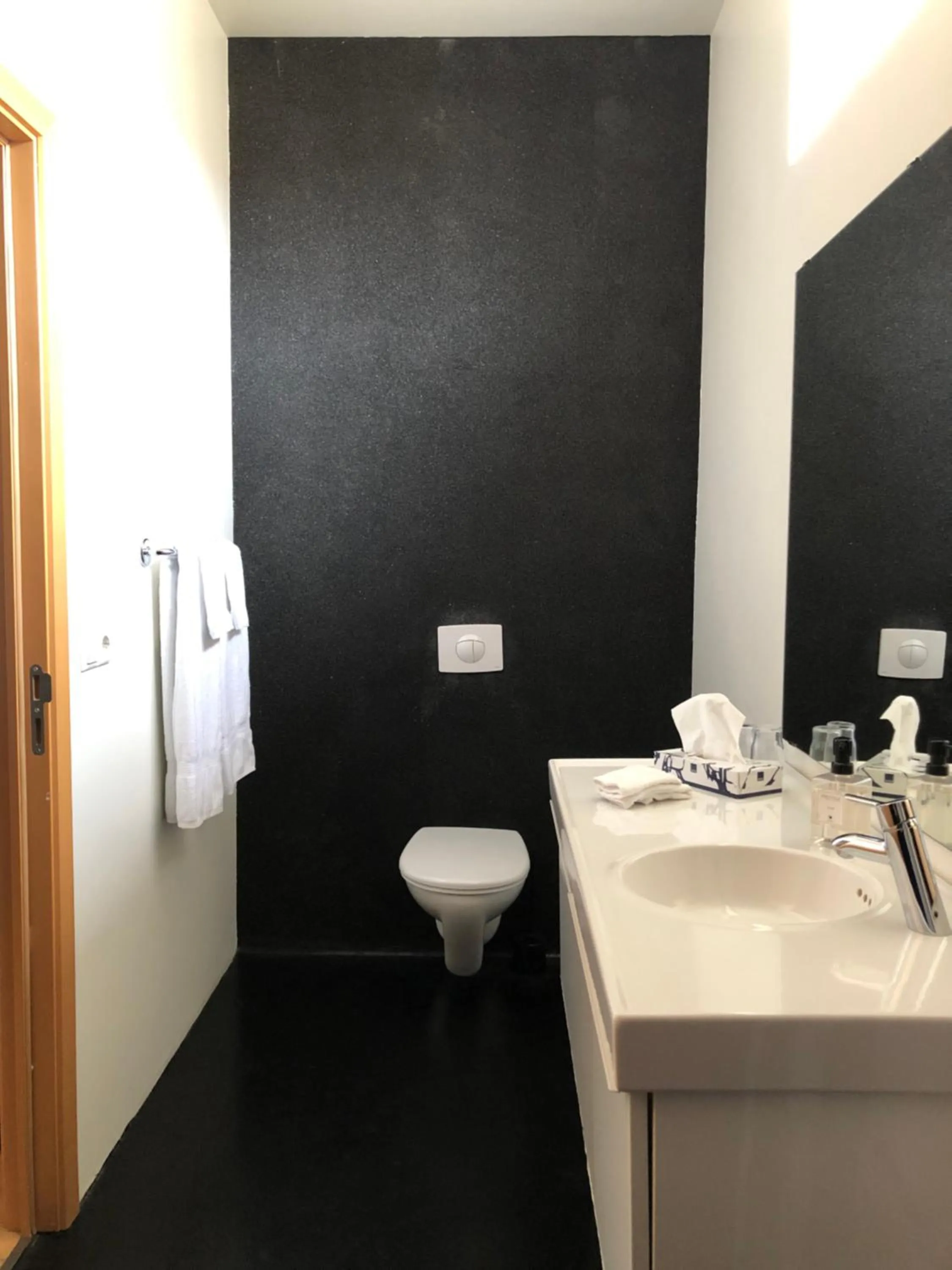 Bathroom in Volcano Hotel