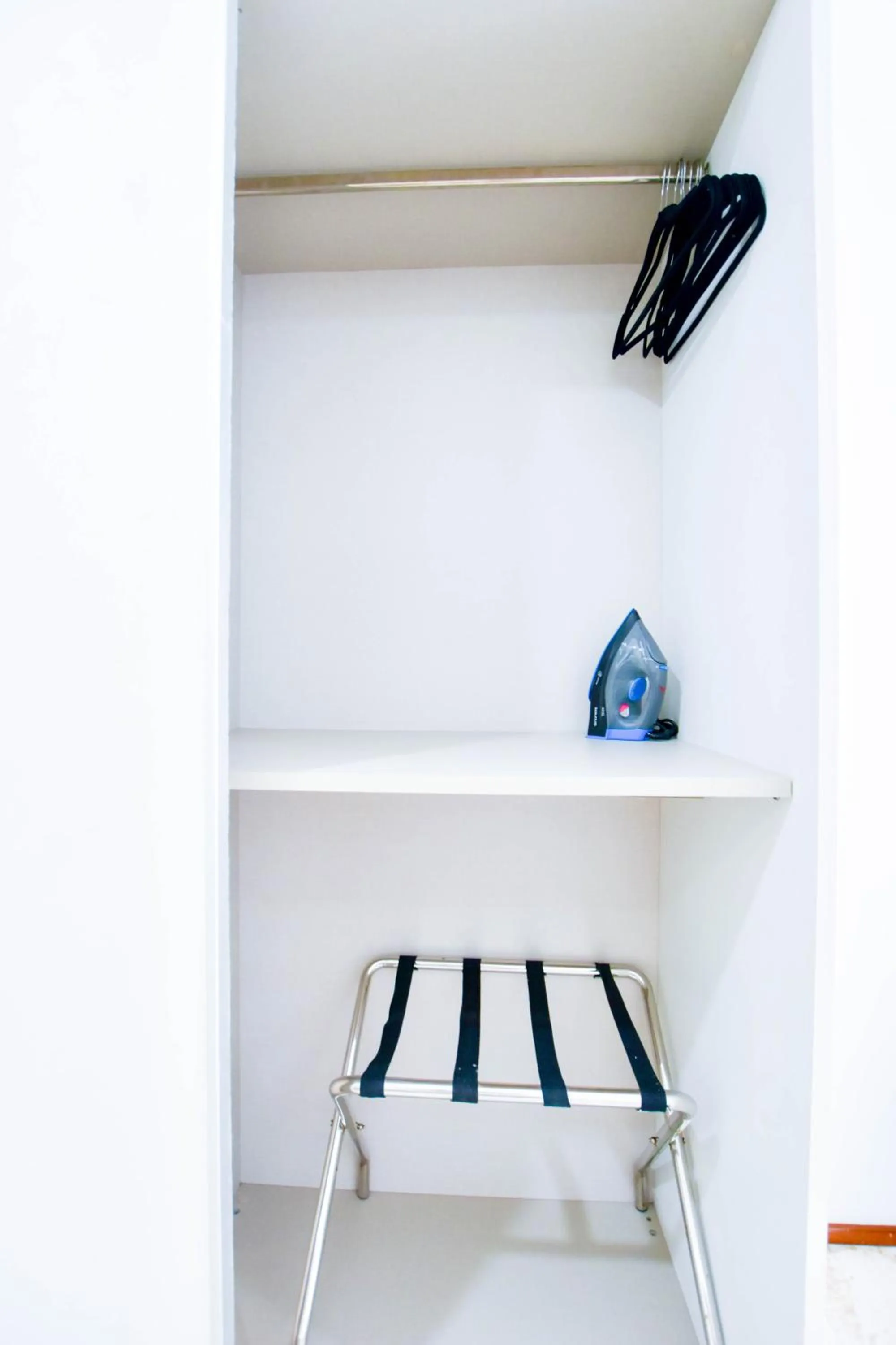 furniture in OP downtown Studio by Casago