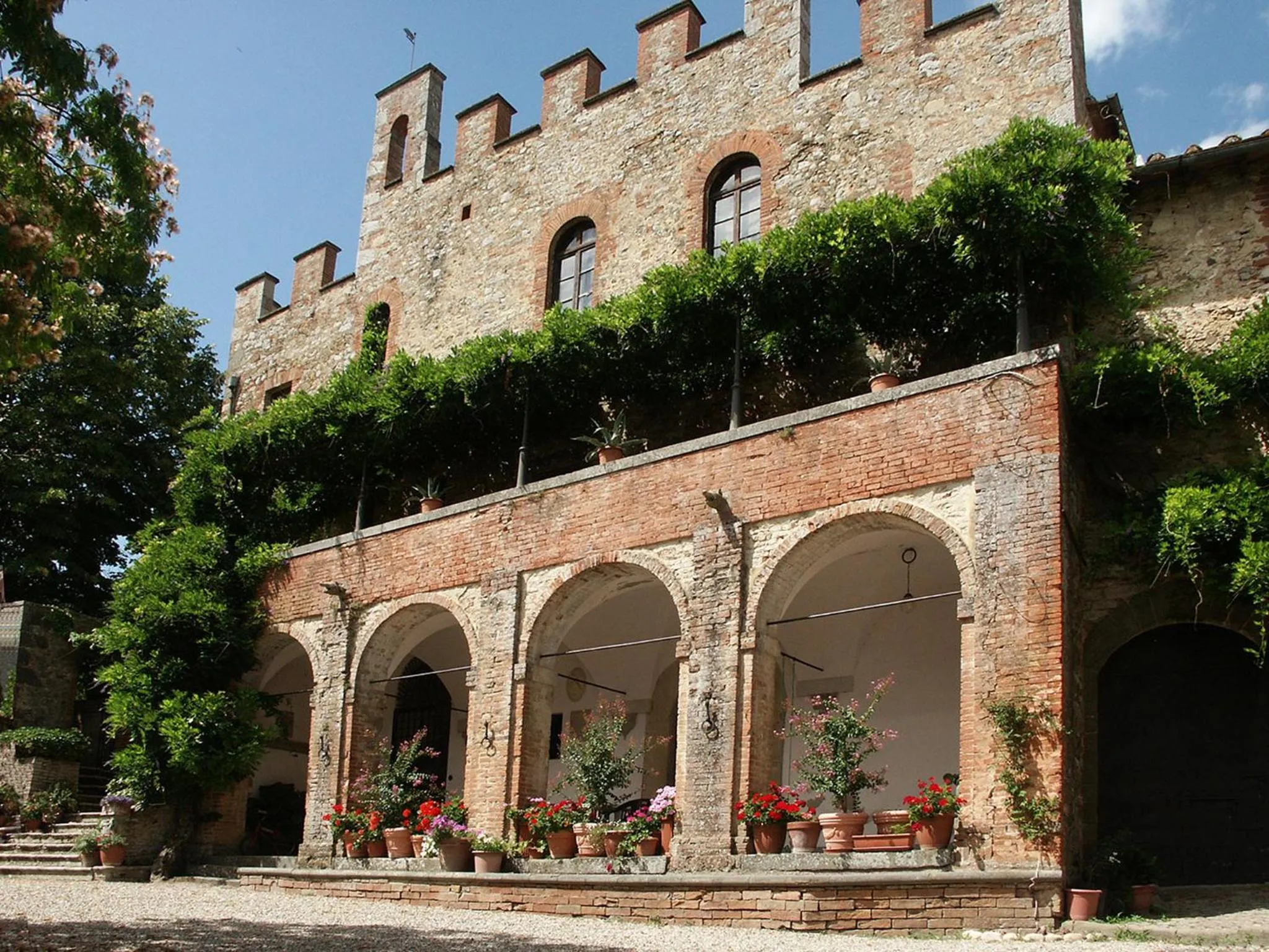 Facade/entrance in Castello di Montalto