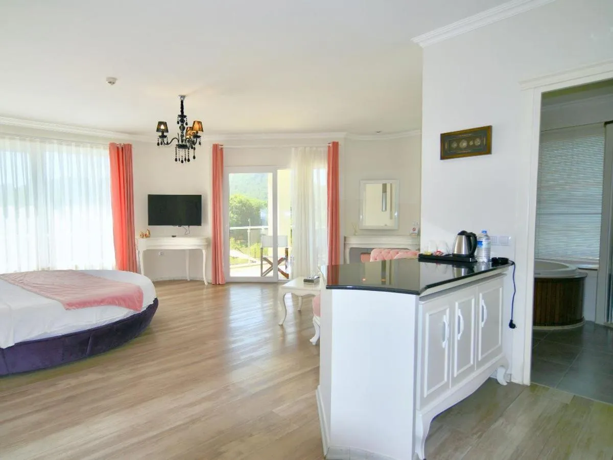 Bed in Göcek Naz Hotel