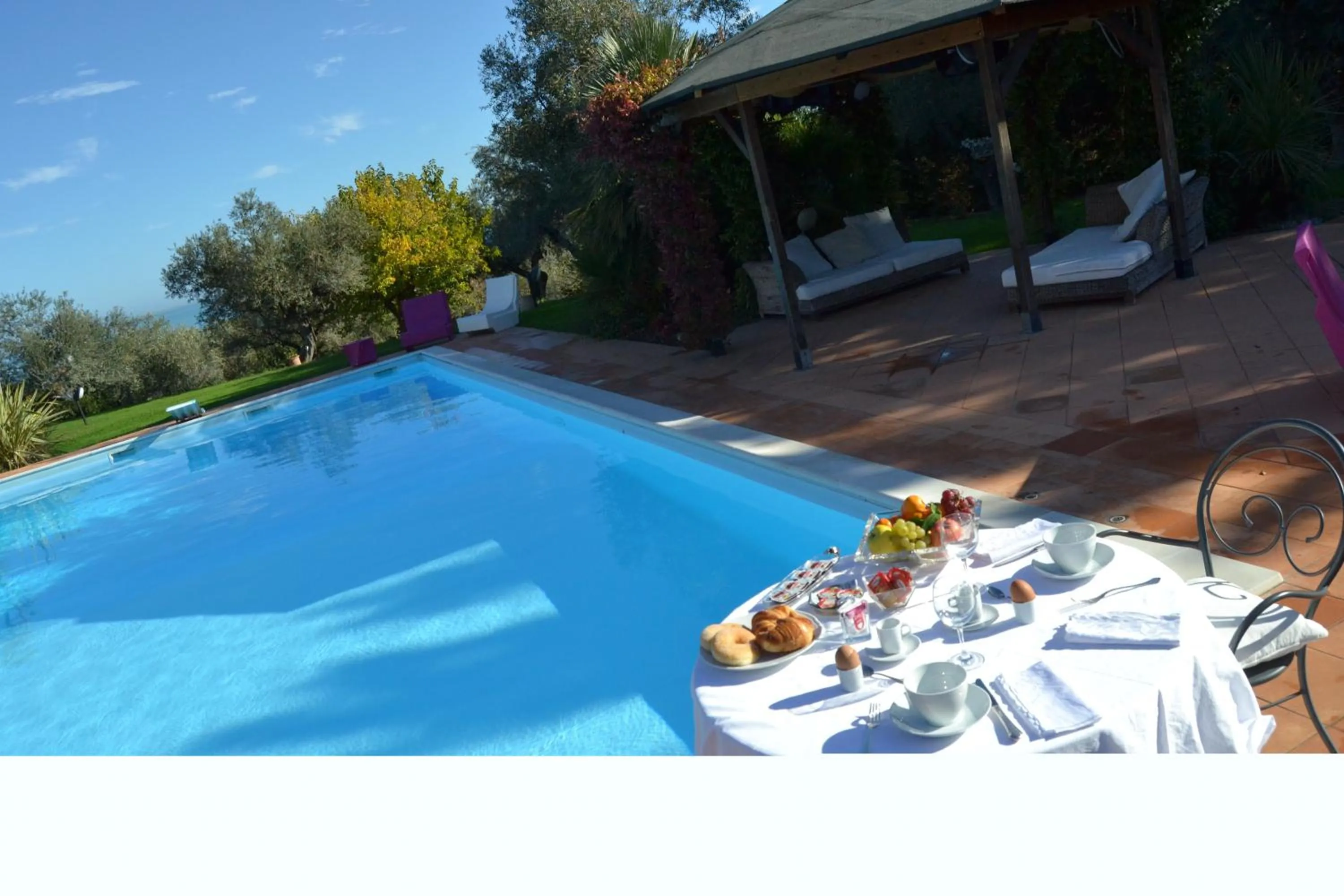 Swimming pool in Villa Zagara Luxury Bed And Breakfast