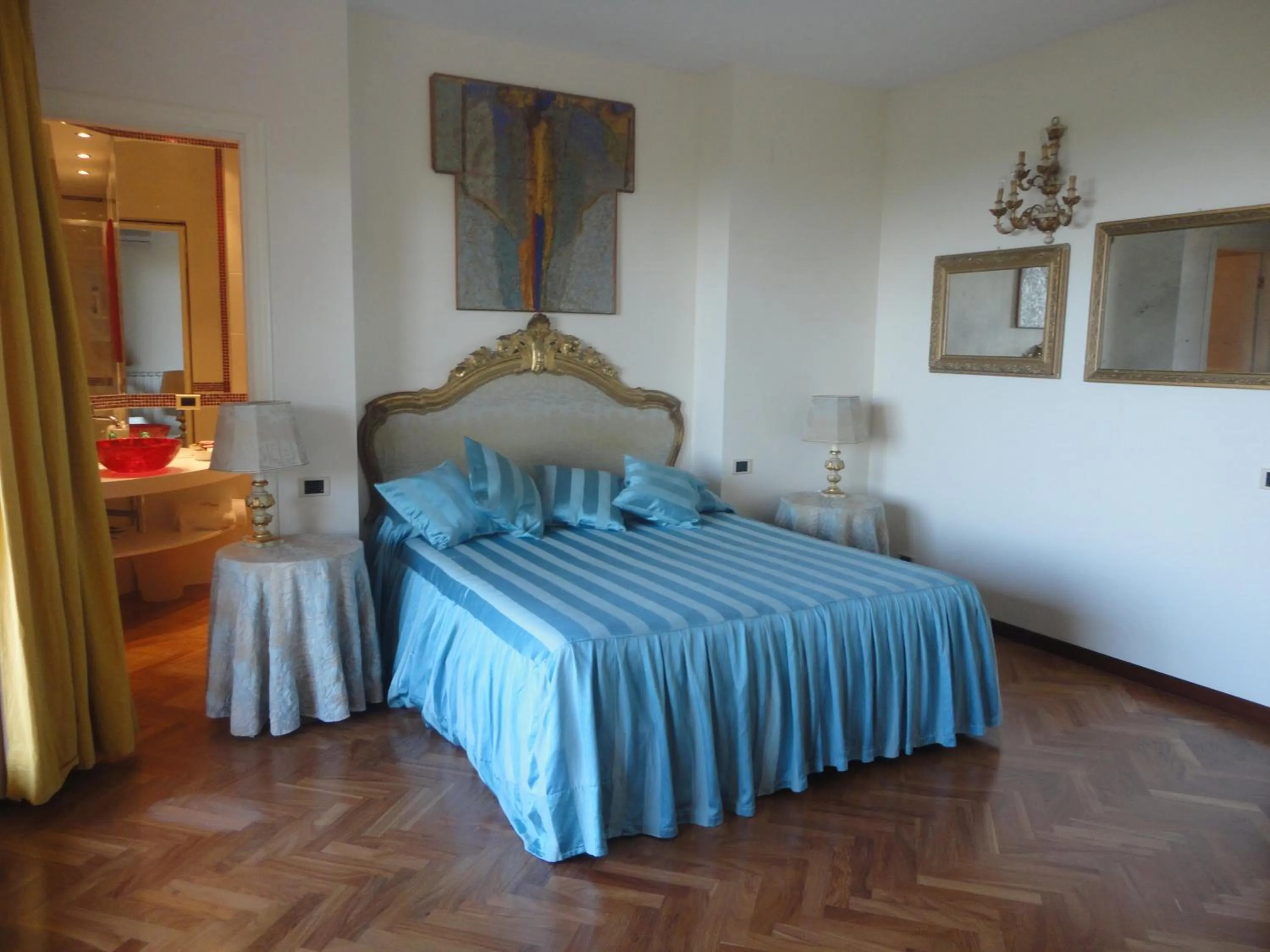 Photo of the whole room, Bed in Villa Zagara Luxury Bed And Breakfast
