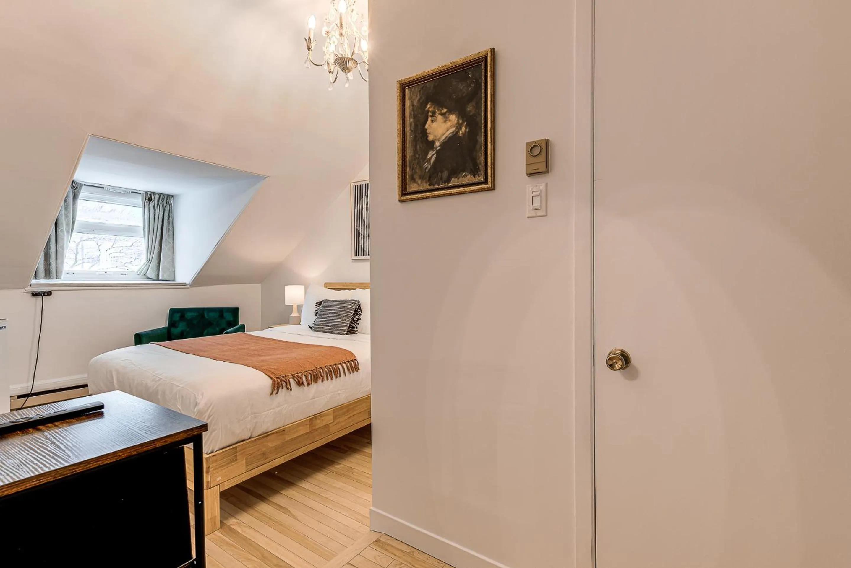 Bed in North House - Auberge La Chouette Hôtel Automatisé