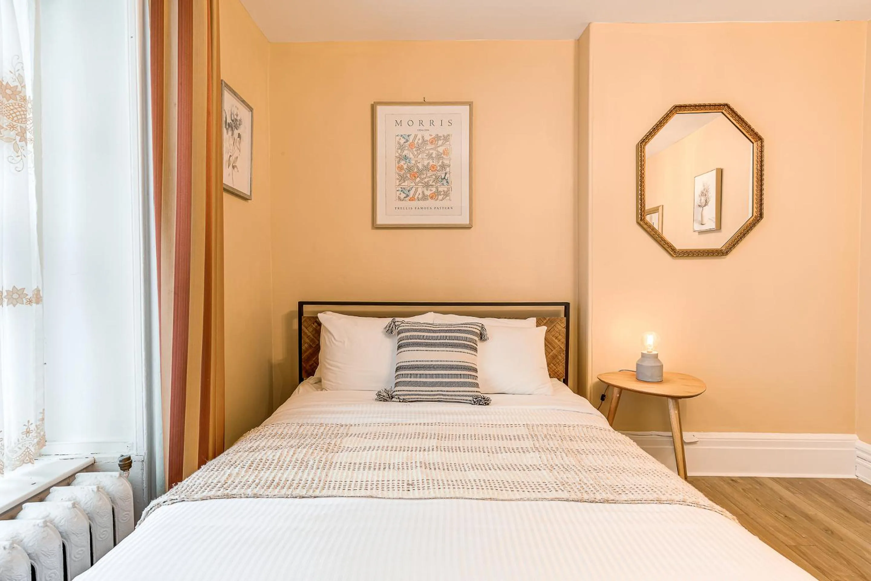 Bed in North House - Auberge La Chouette Hôtel Automatisé