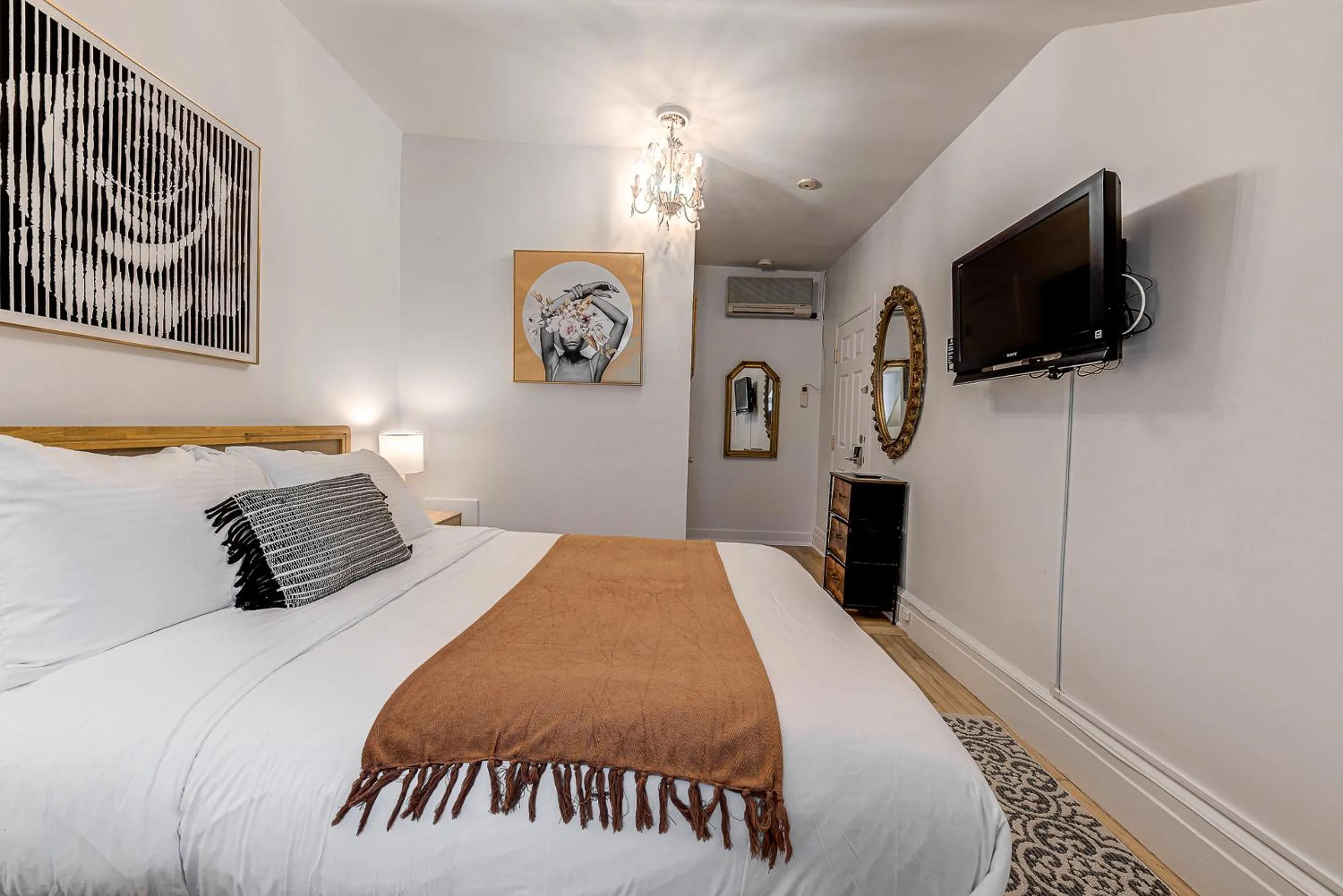 Bed in North House - Auberge La Chouette Hôtel Automatisé