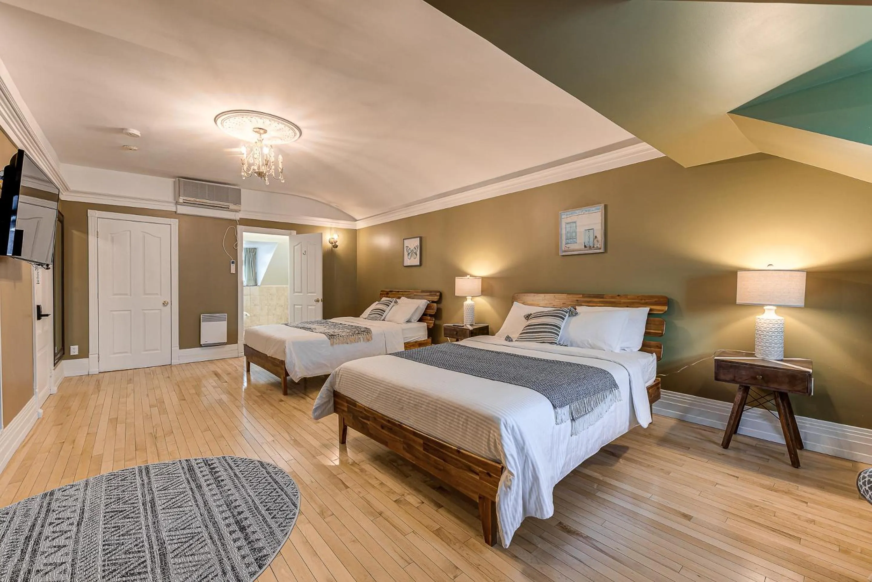 Bed in North House - Auberge La Chouette Hôtel Automatisé