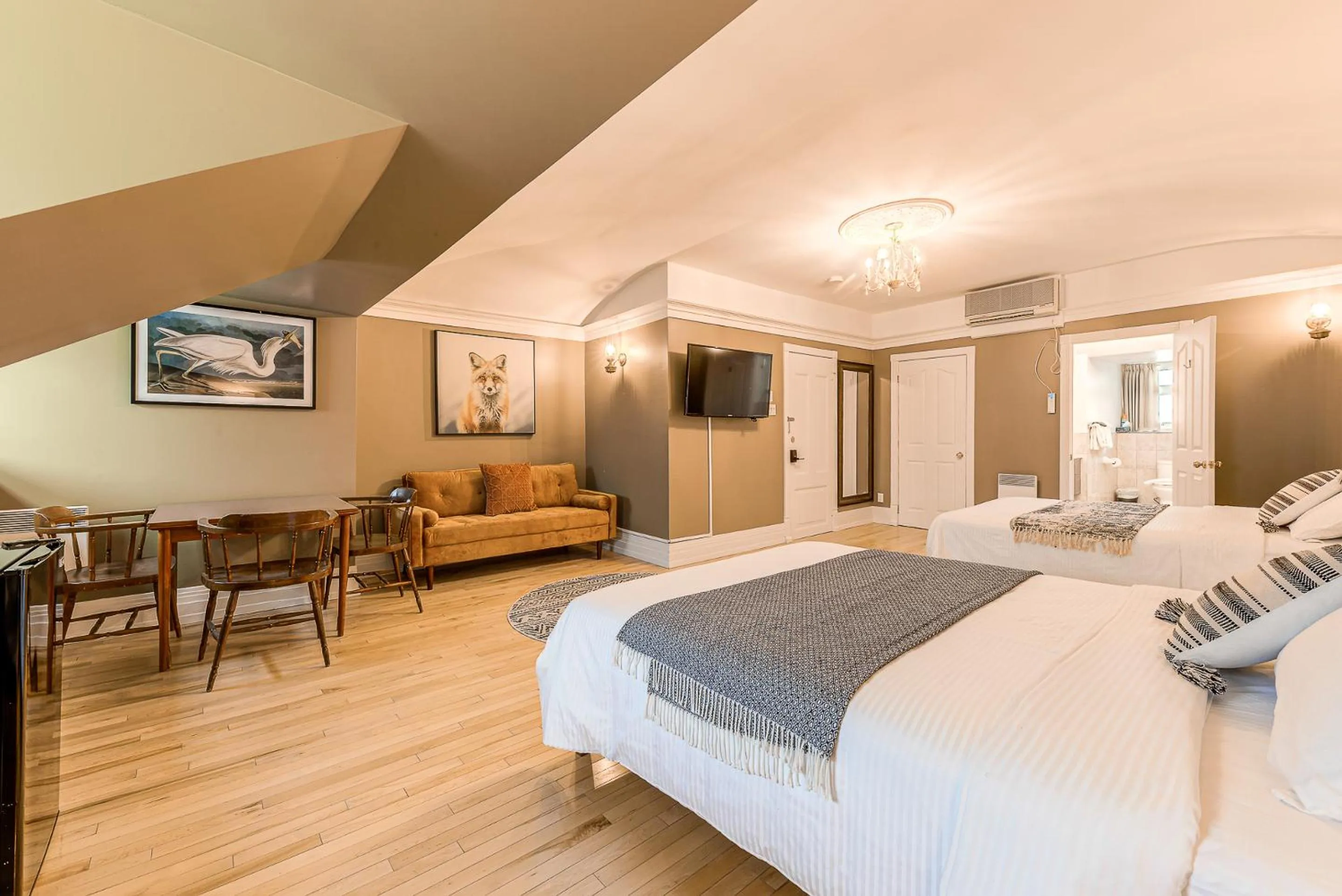 Bed in North House - Auberge La Chouette Hôtel Automatisé