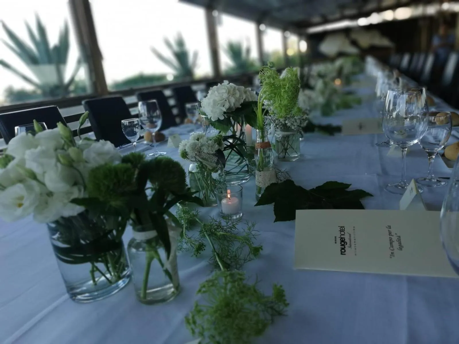 Restaurant/places to eat in Rouge Hotel International