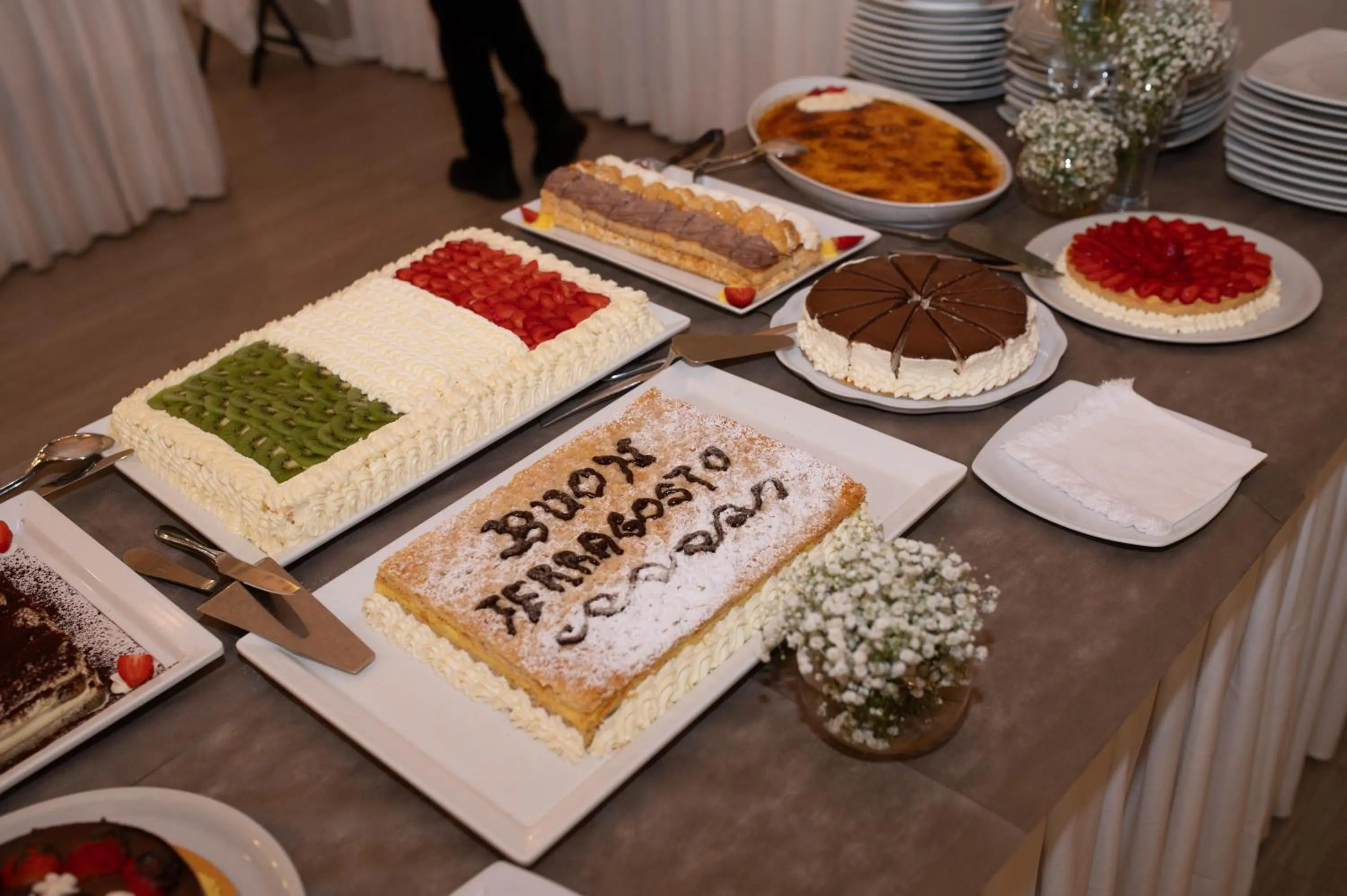 Breakfast in Rouge Hotel International