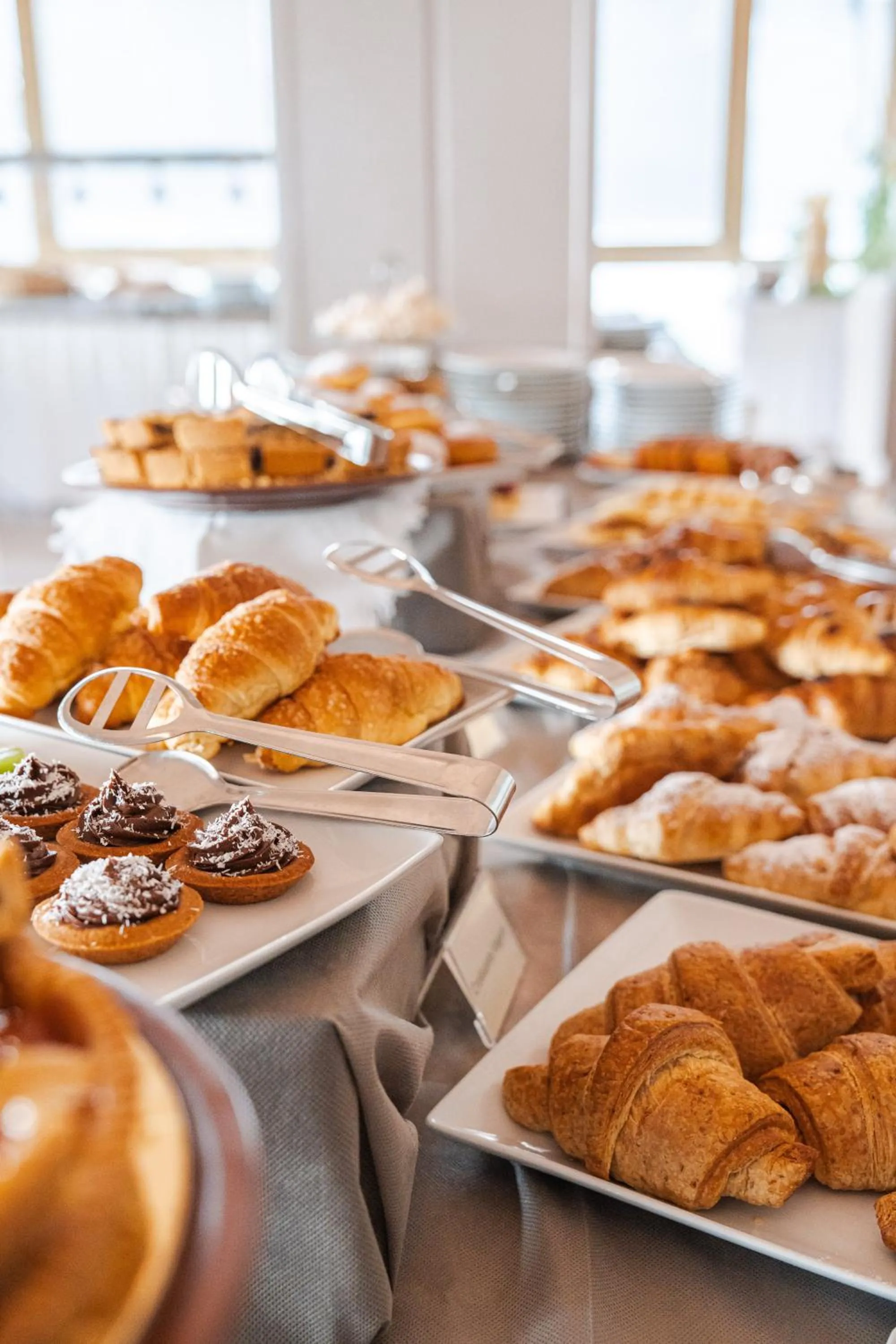 Breakfast in Rouge Hotel International