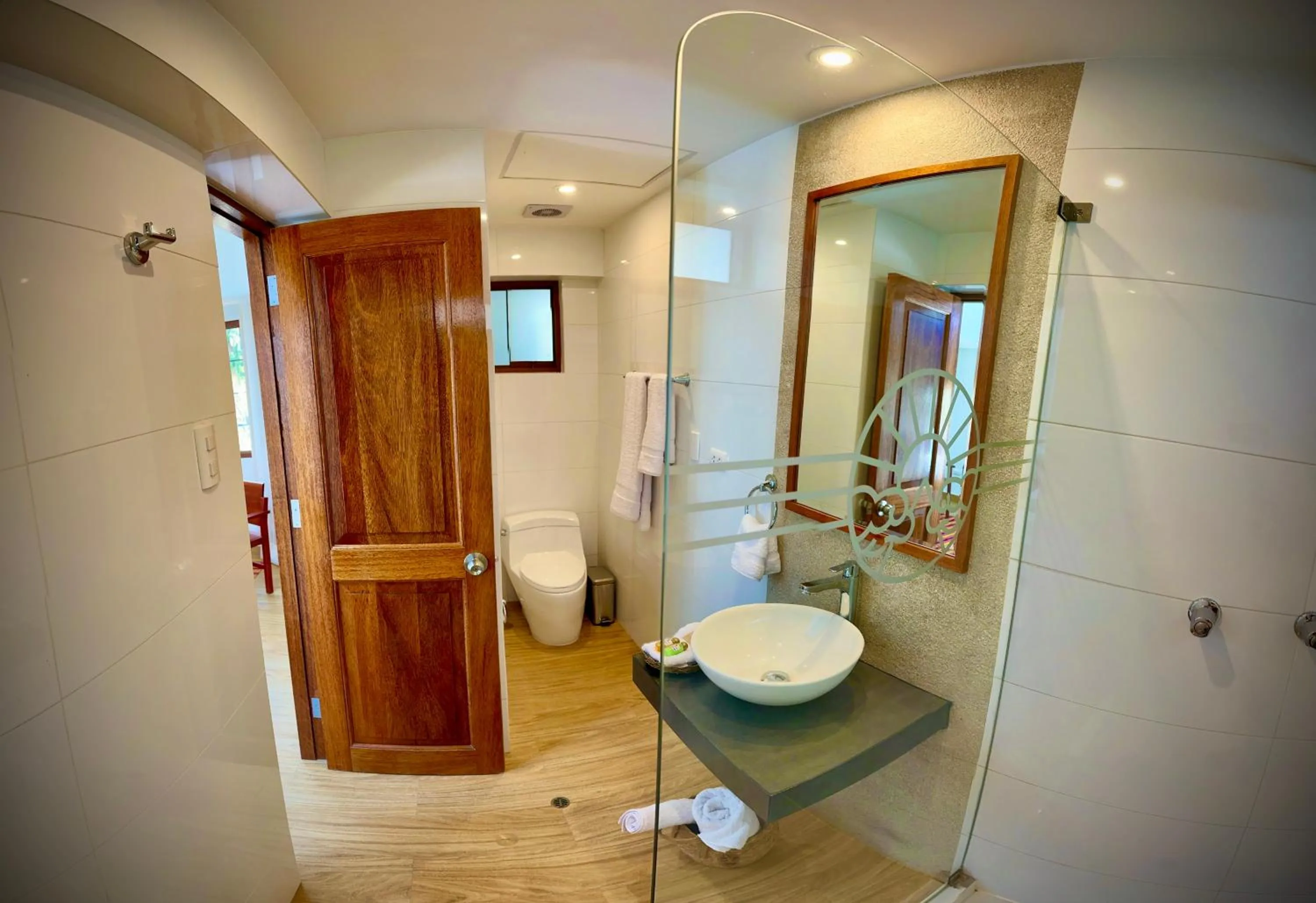 Shower in Inkantari Boutique Hotel