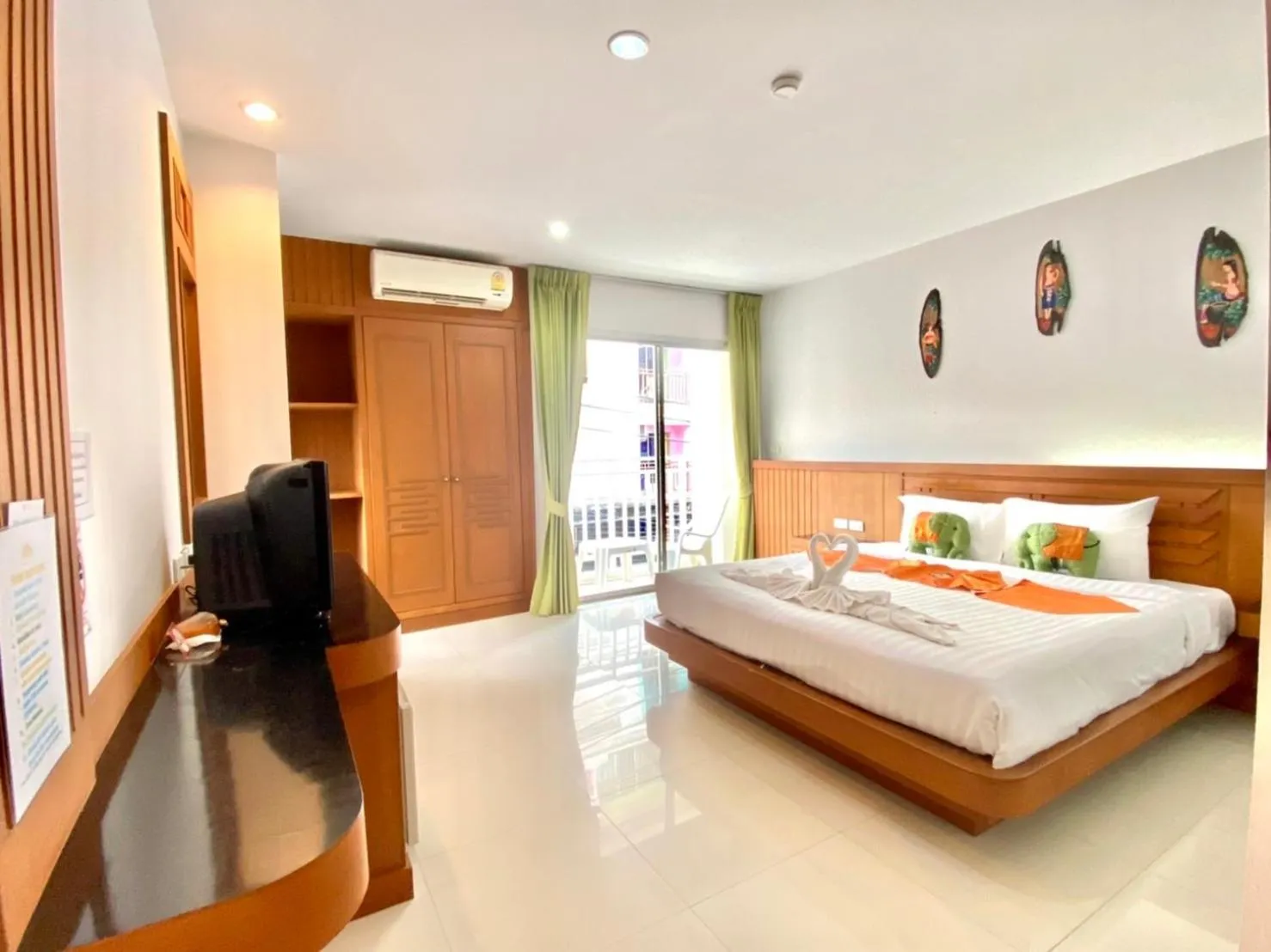 Bed in One World One Home Patong 2