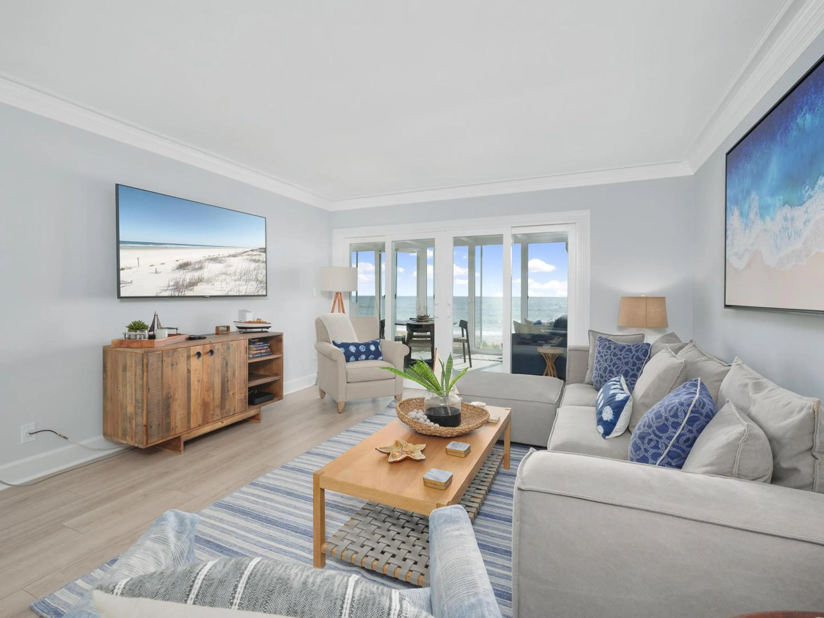 Property building in El Mar Villa