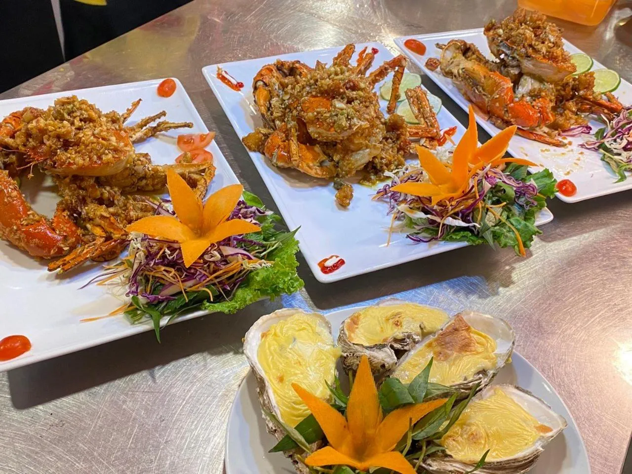 Restaurant/places to eat in THE RICE HOTEL