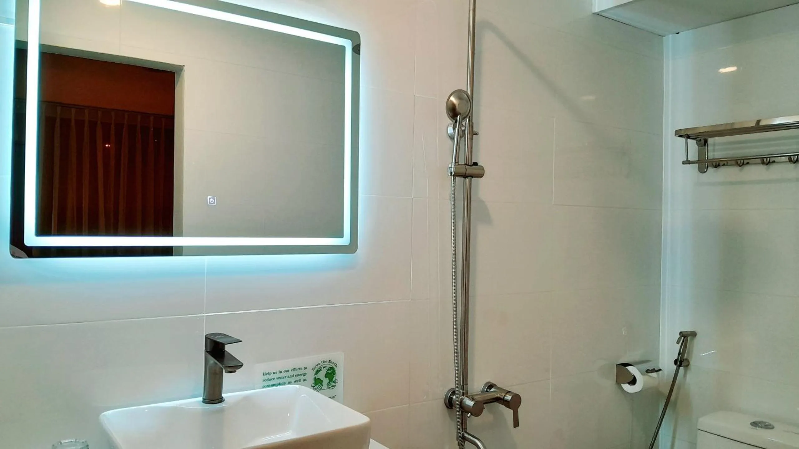 Shower in THE RICE HOTEL