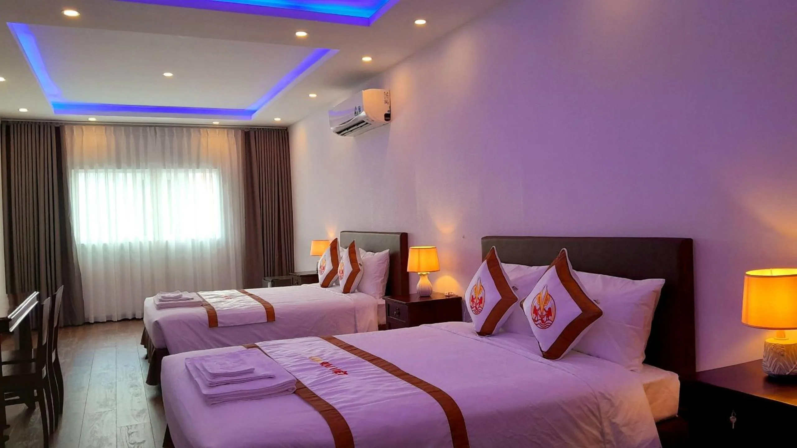 Bed in THE RICE HOTEL