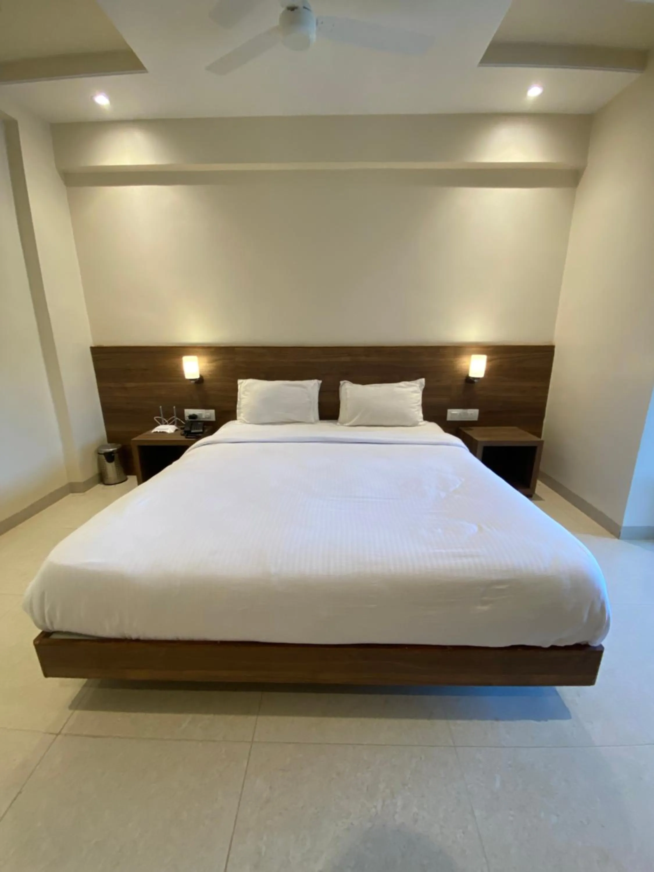 Bed in The Byke Skylark Seafront Resort, Dapoli