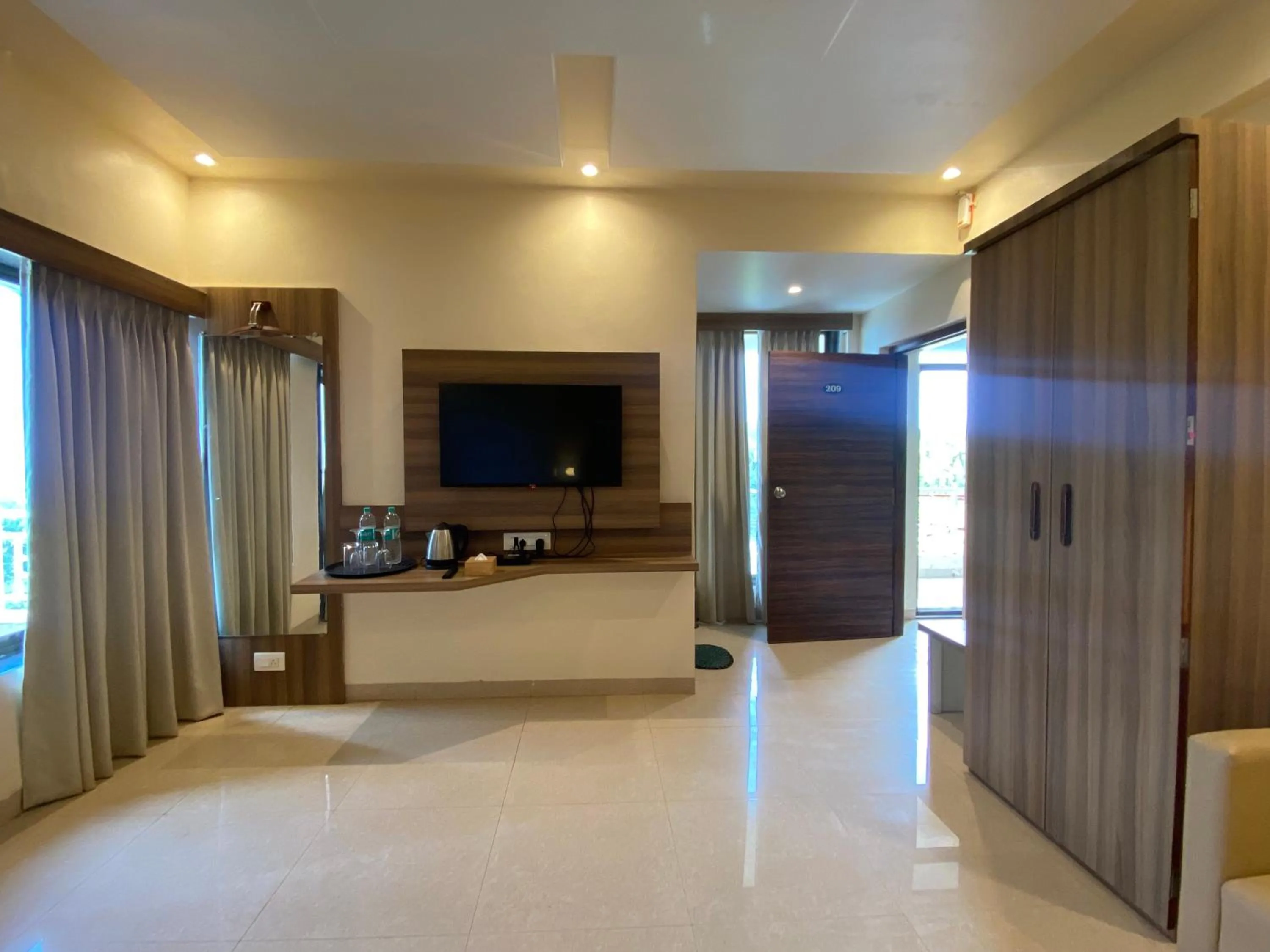 The Byke Skylark Seafront Resort, Dapoli