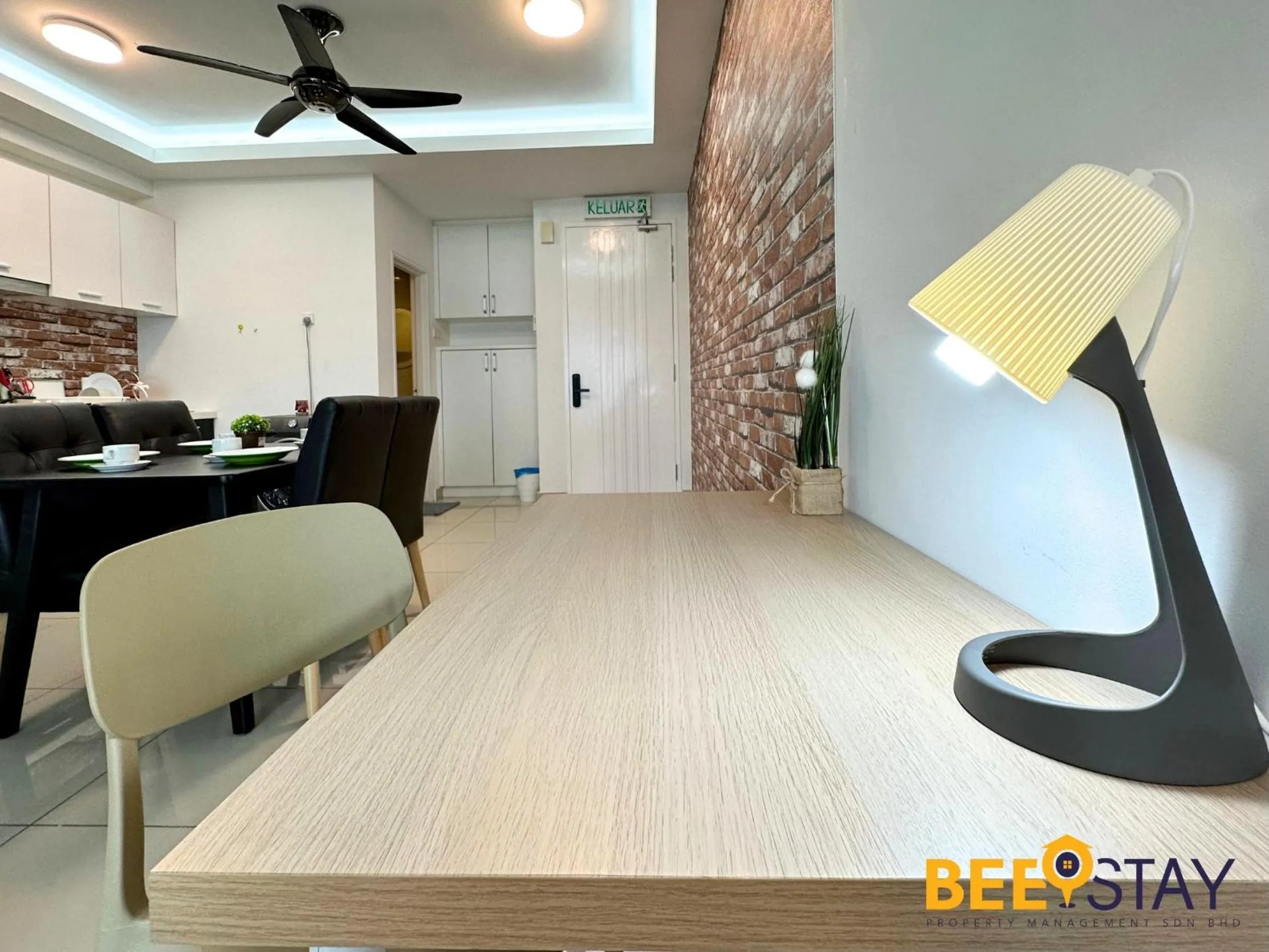 Dining area in The Scott Garden Kuala Lumpur by BeeStay Management