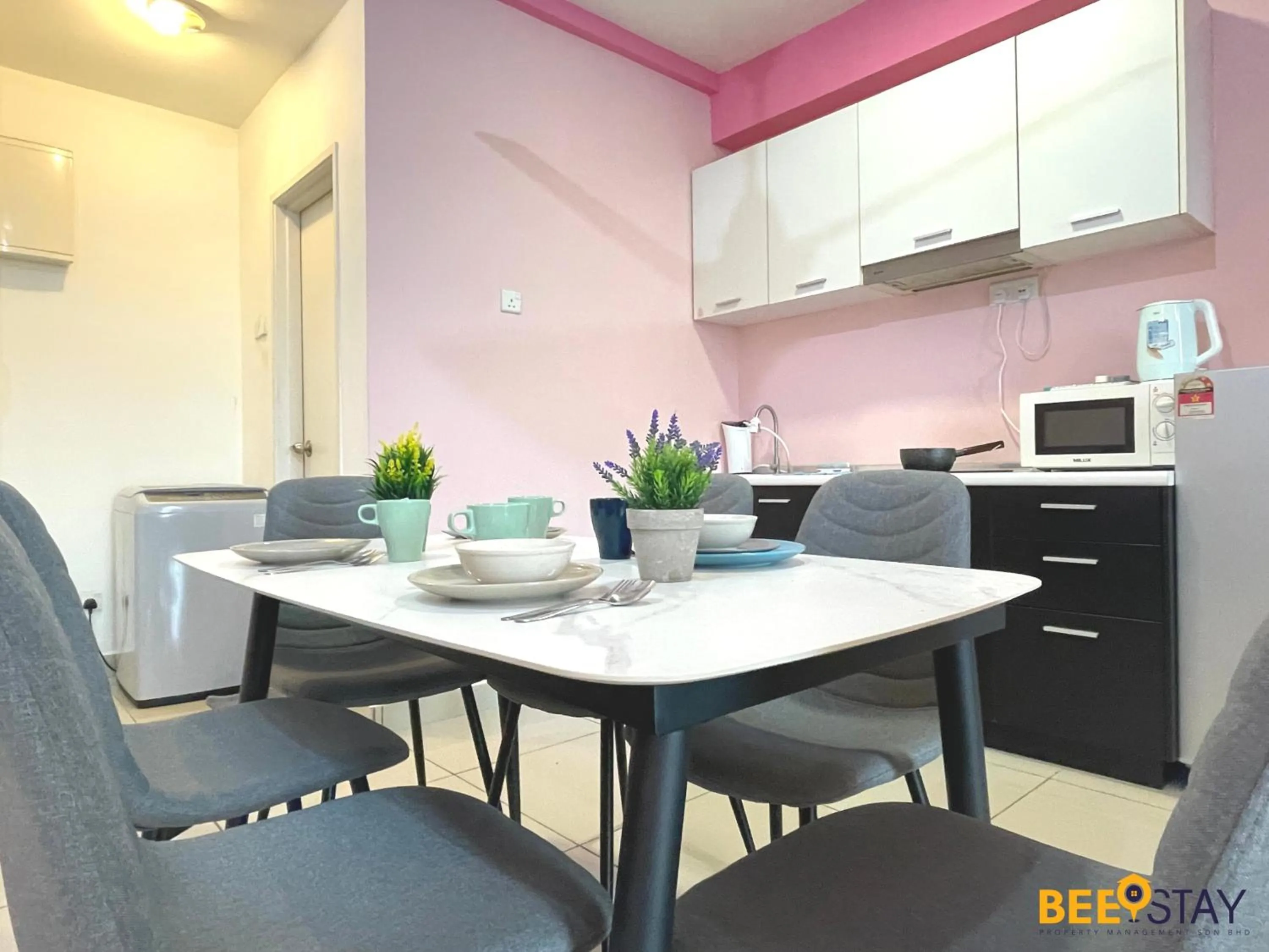 Dining area in The Scott Garden Kuala Lumpur by BeeStay Management