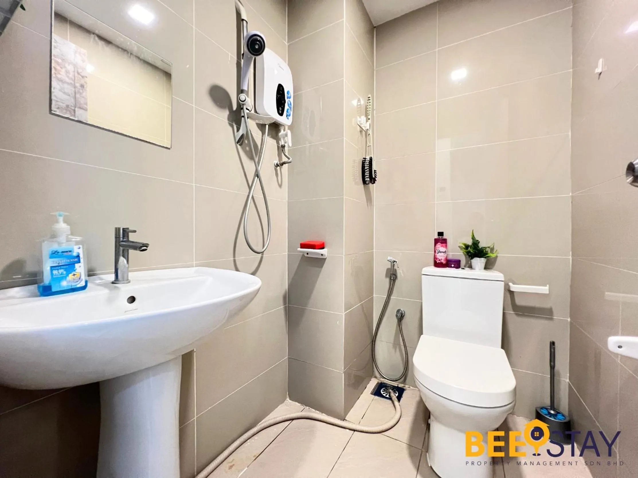 Bathroom in The Scott Garden Kuala Lumpur by BeeStay Management