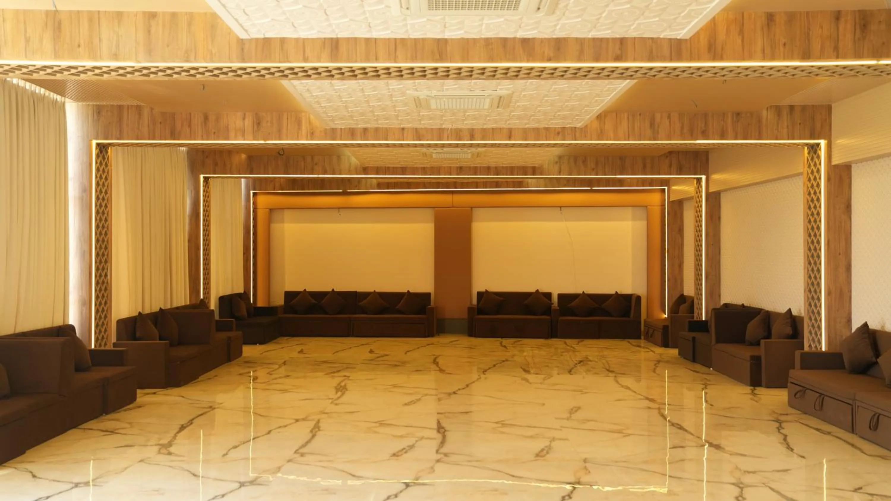 The Sky Imperial Sethji Ni Wadi