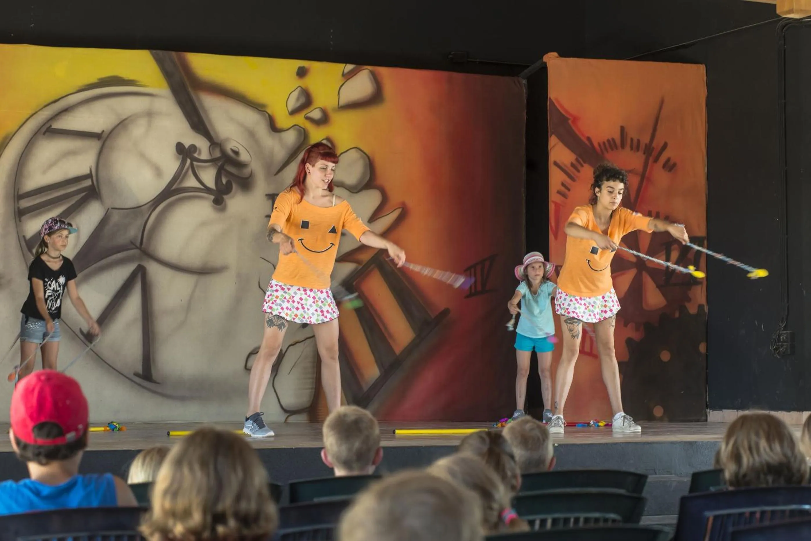 Evening entertainment in Holiday Centre Bi village