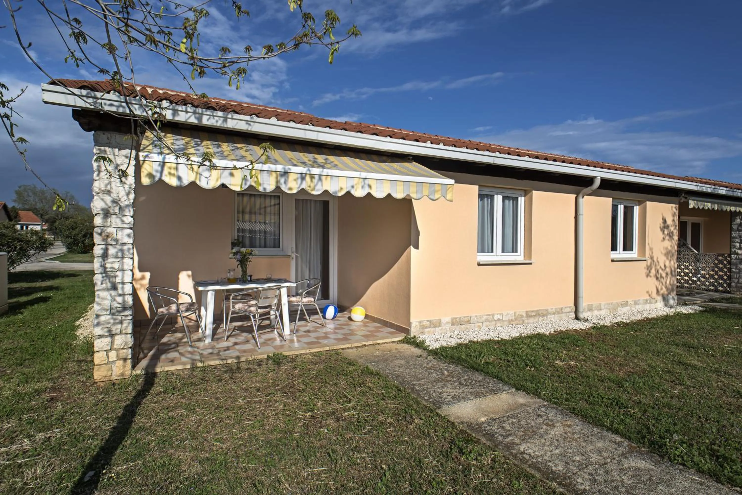 Photo of the whole room in Holiday Centre Bi village