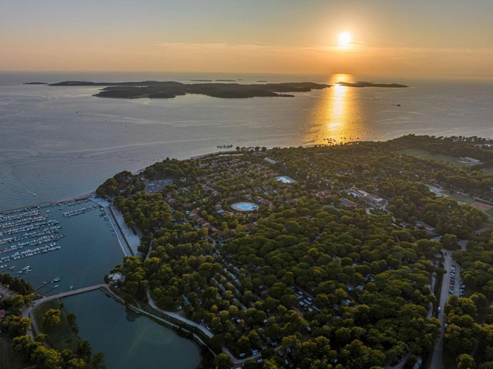 Property building in Holiday Centre Bi village