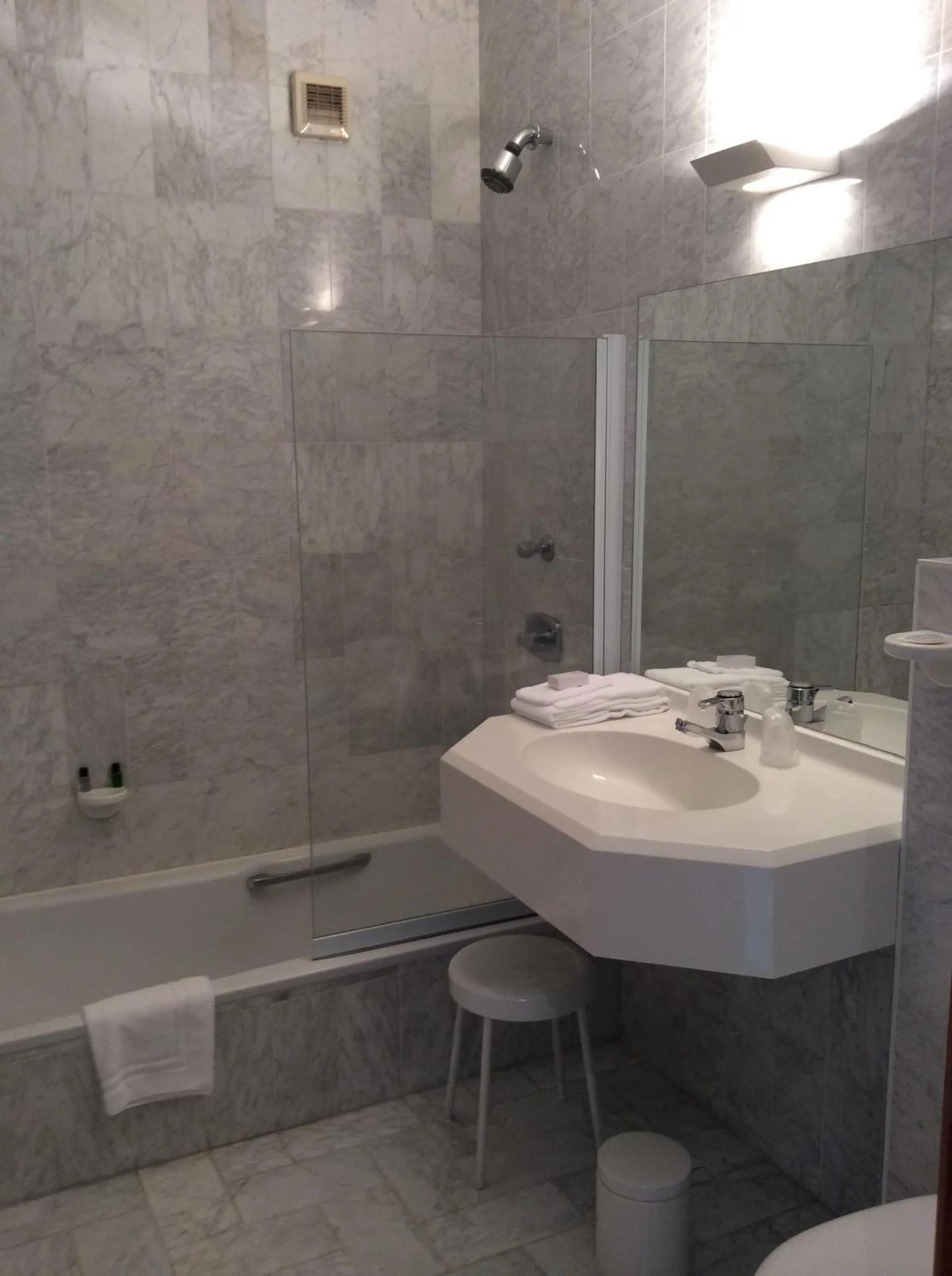 Bathroom in Hotel ABBEY