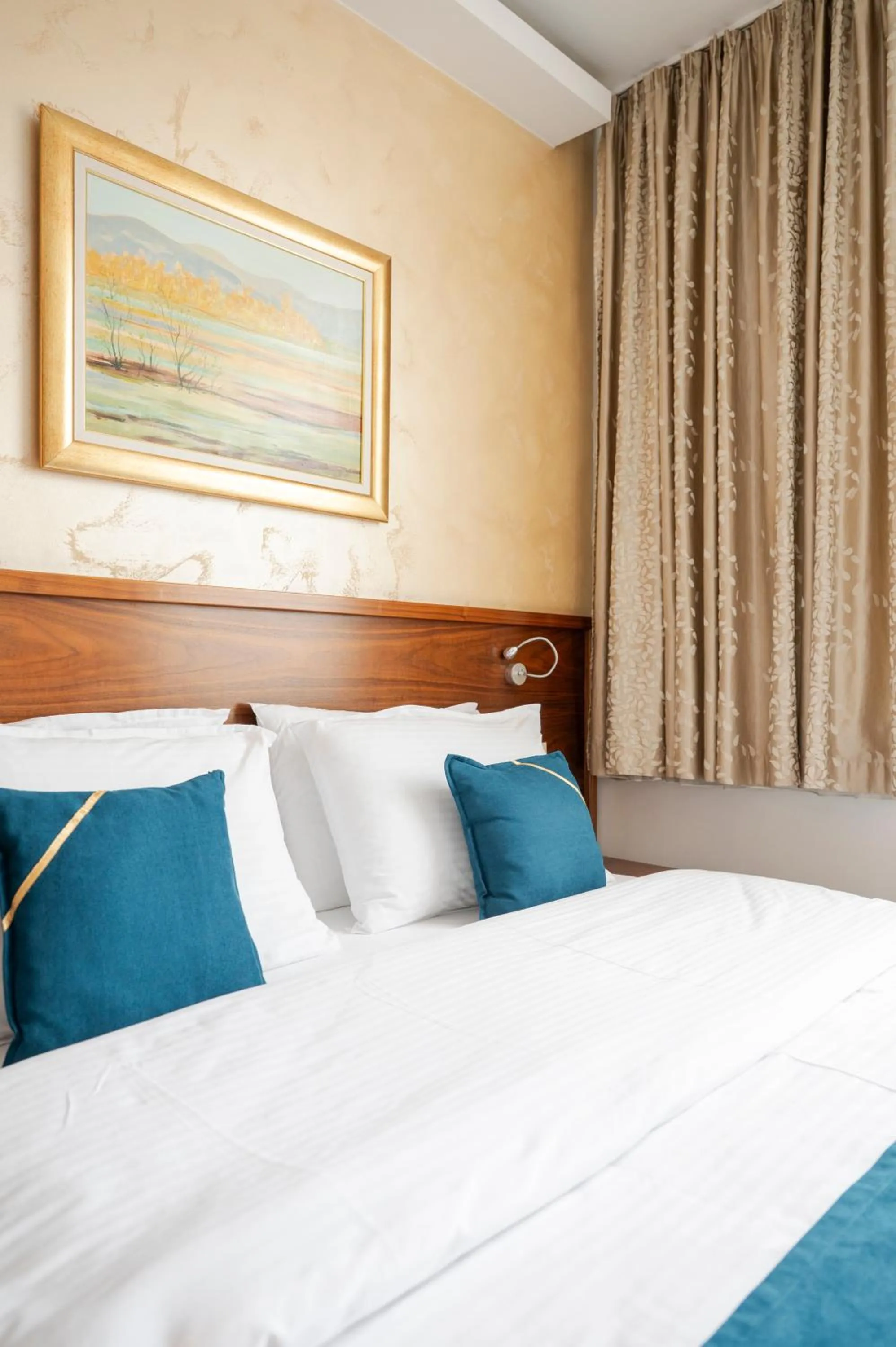 Bed in Hotel Bistrik City Center