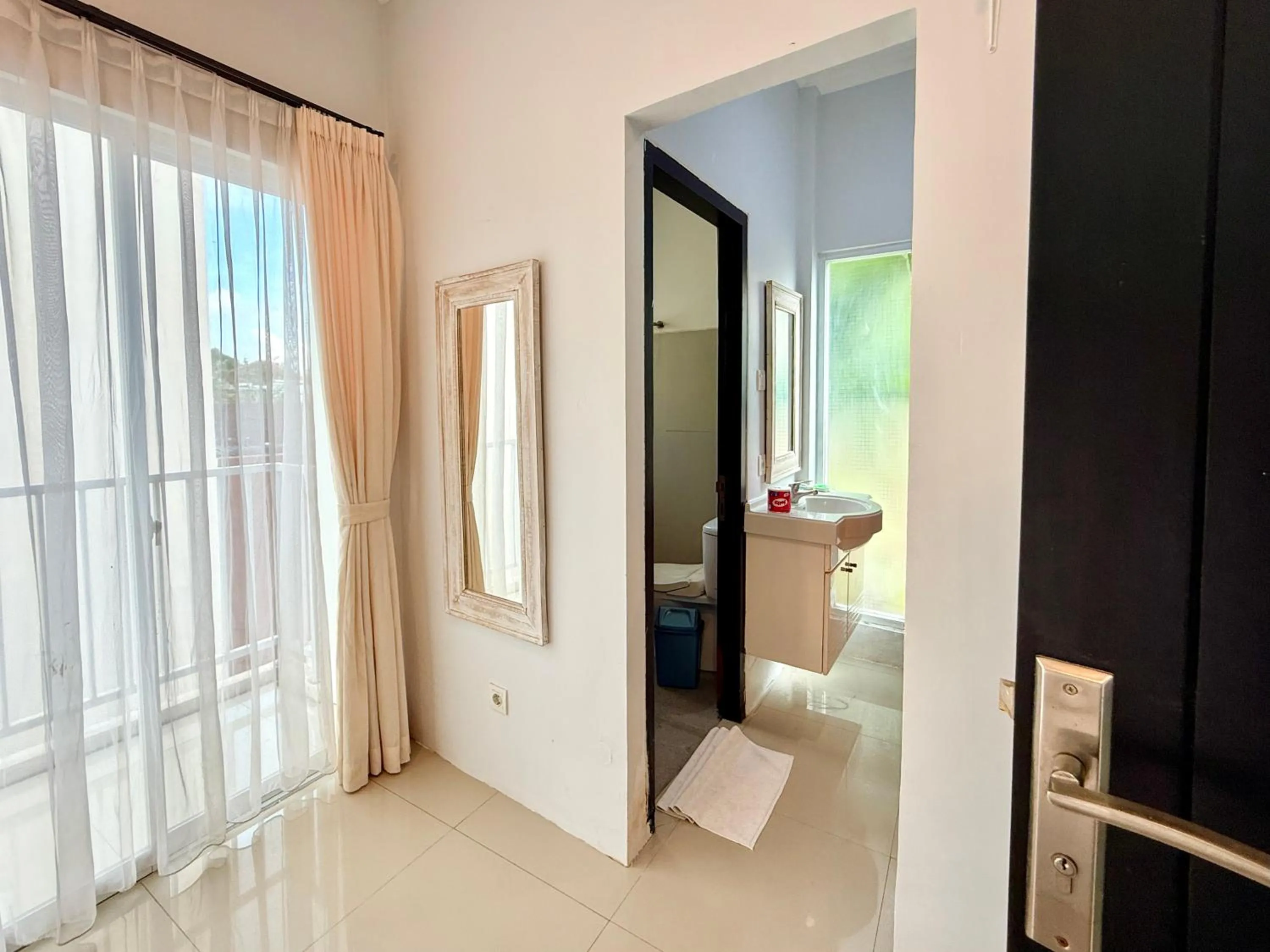 Toilet in Padma Pandawa Villa