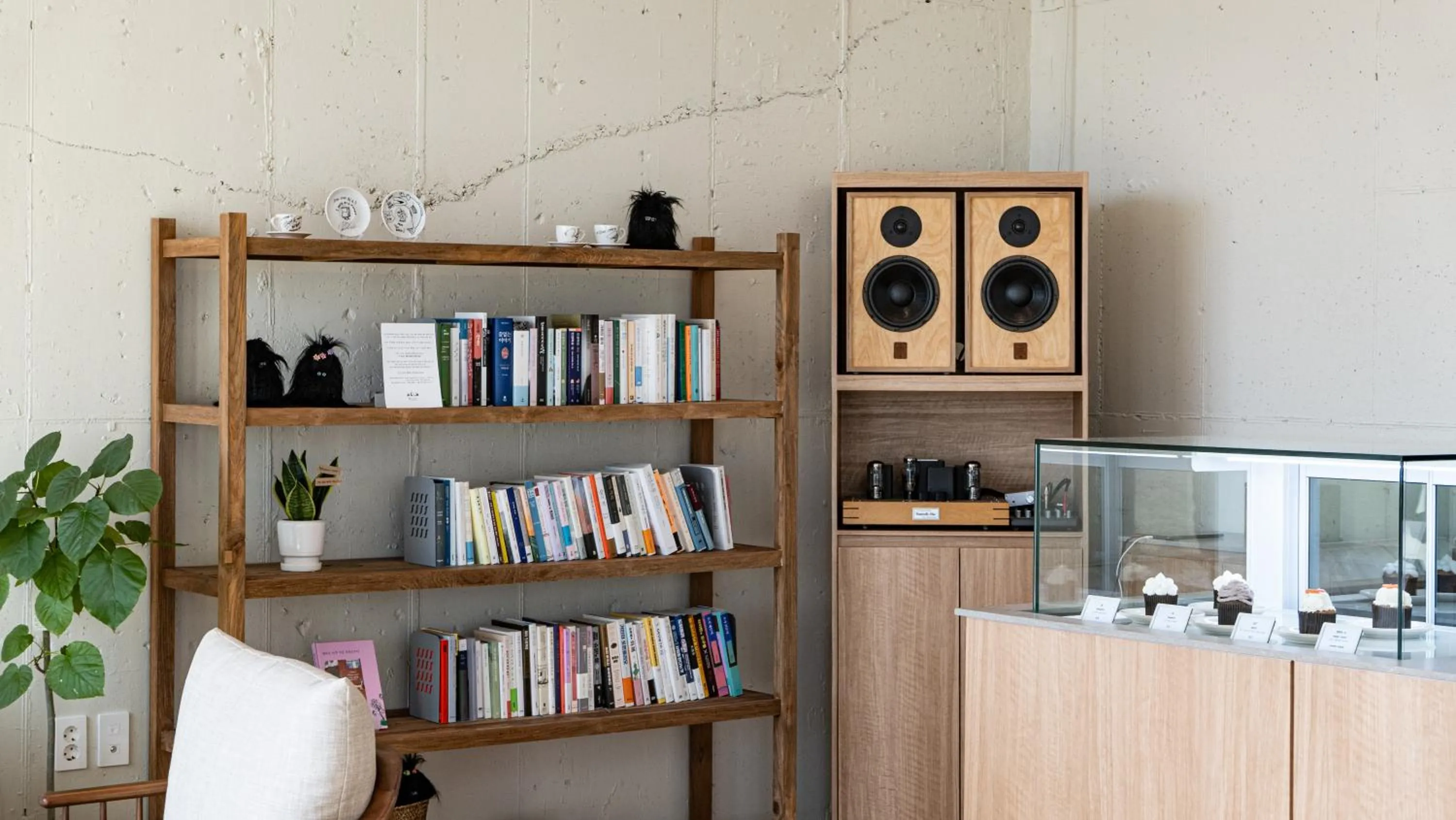 Property building in Jimi Stay