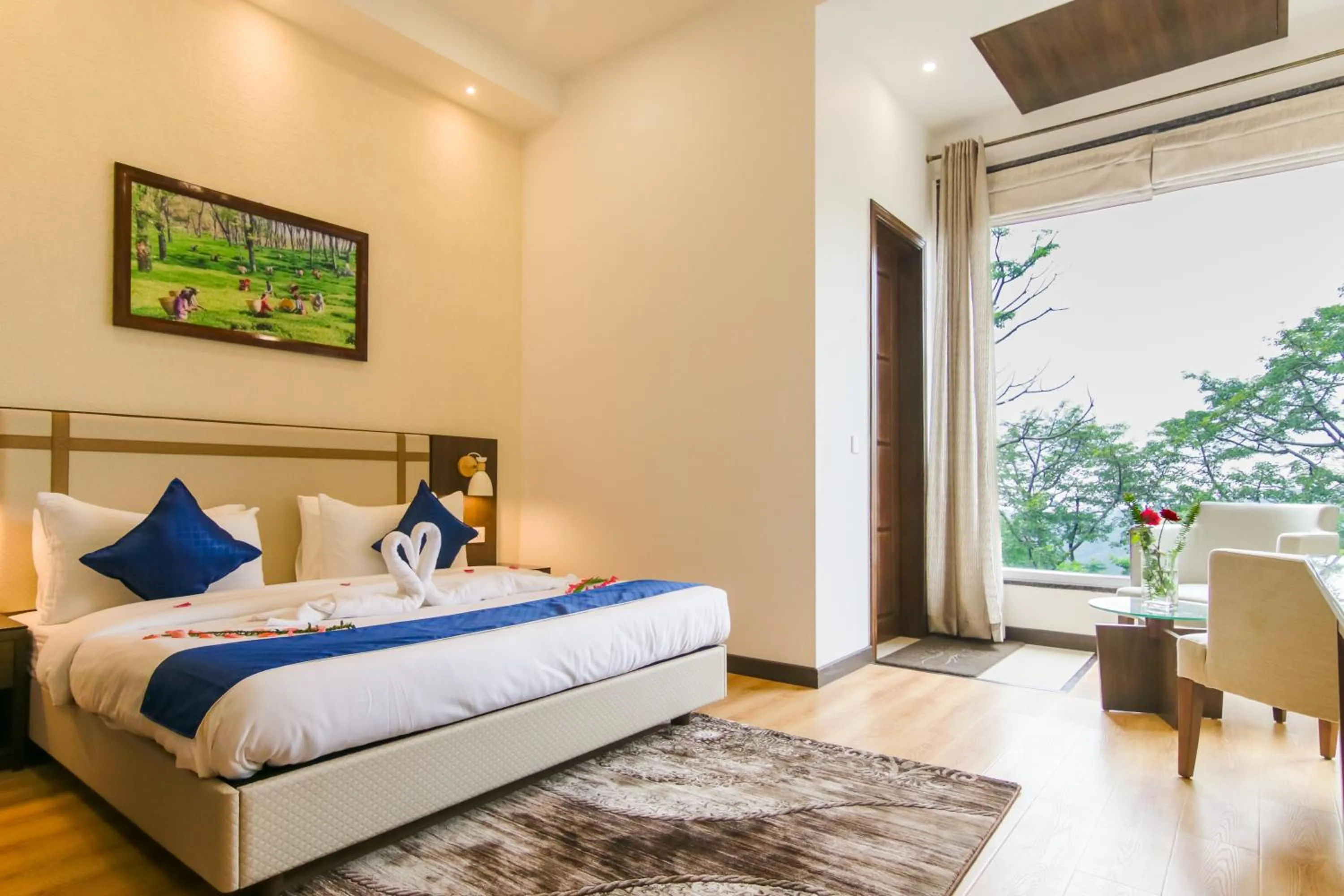 Bedroom, Bed in Dhauladhar Heights Resort