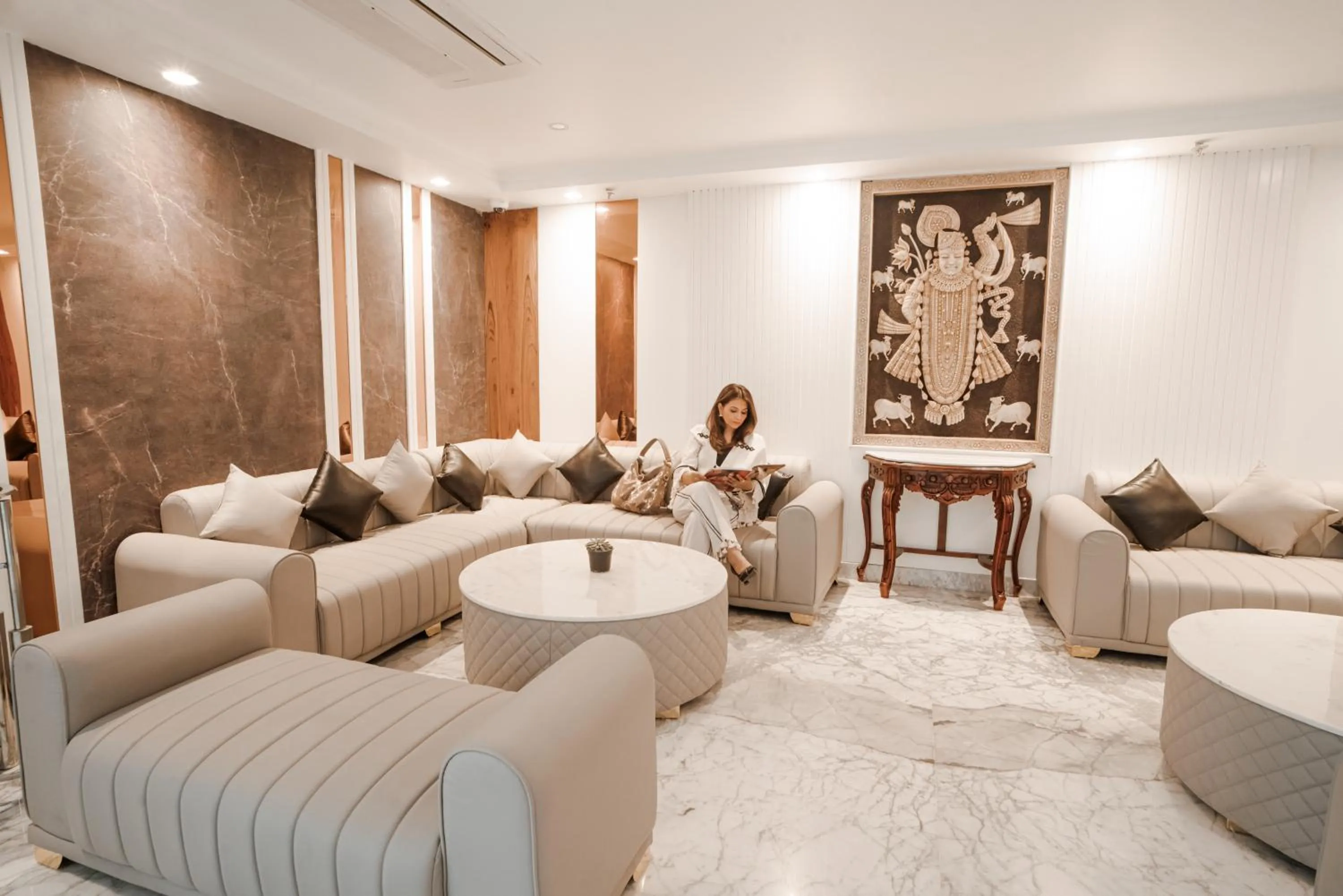 Lobby or reception in Dhauladhar Heights Resort