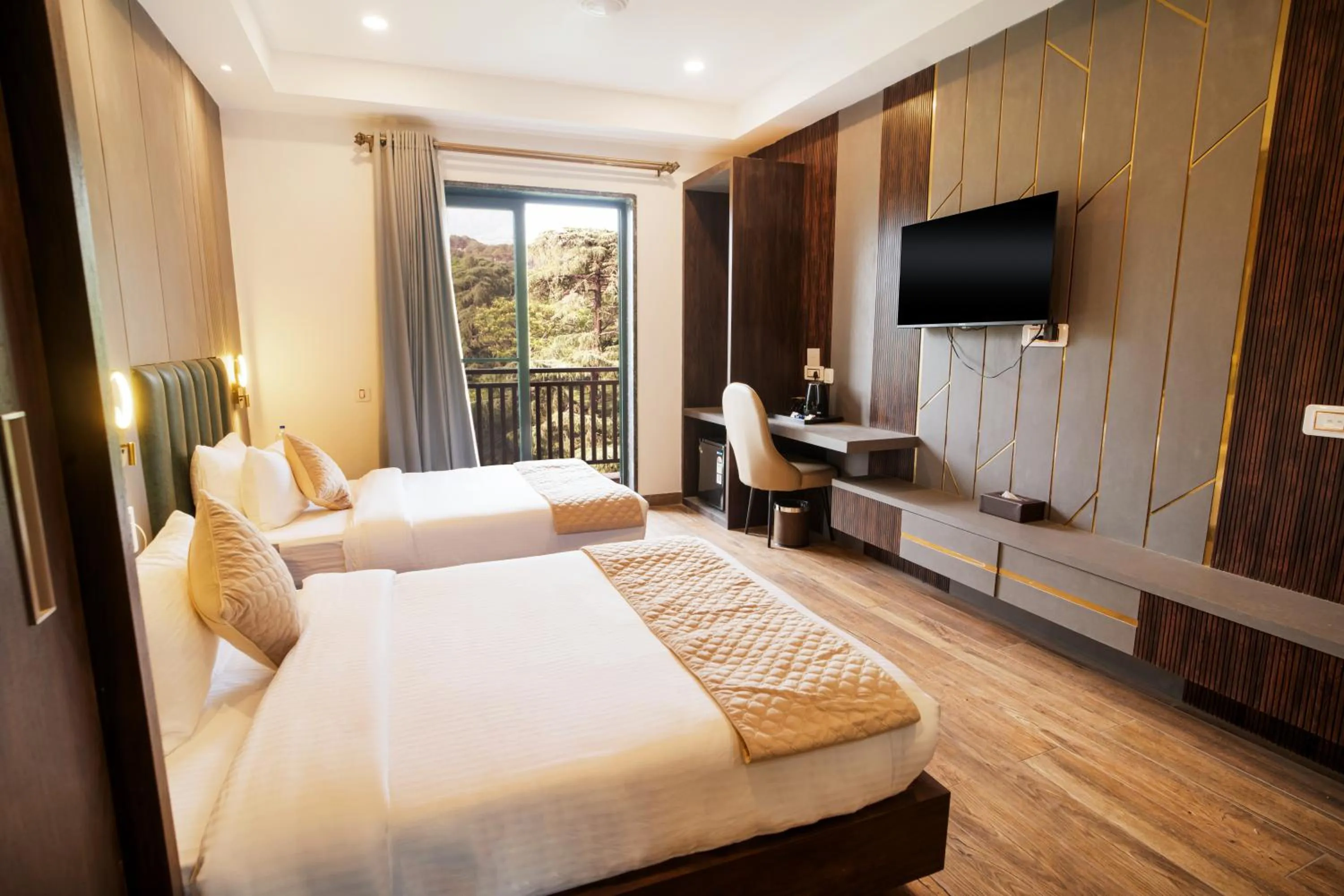 Bedroom, Bed in Dhauladhar Heights Resort