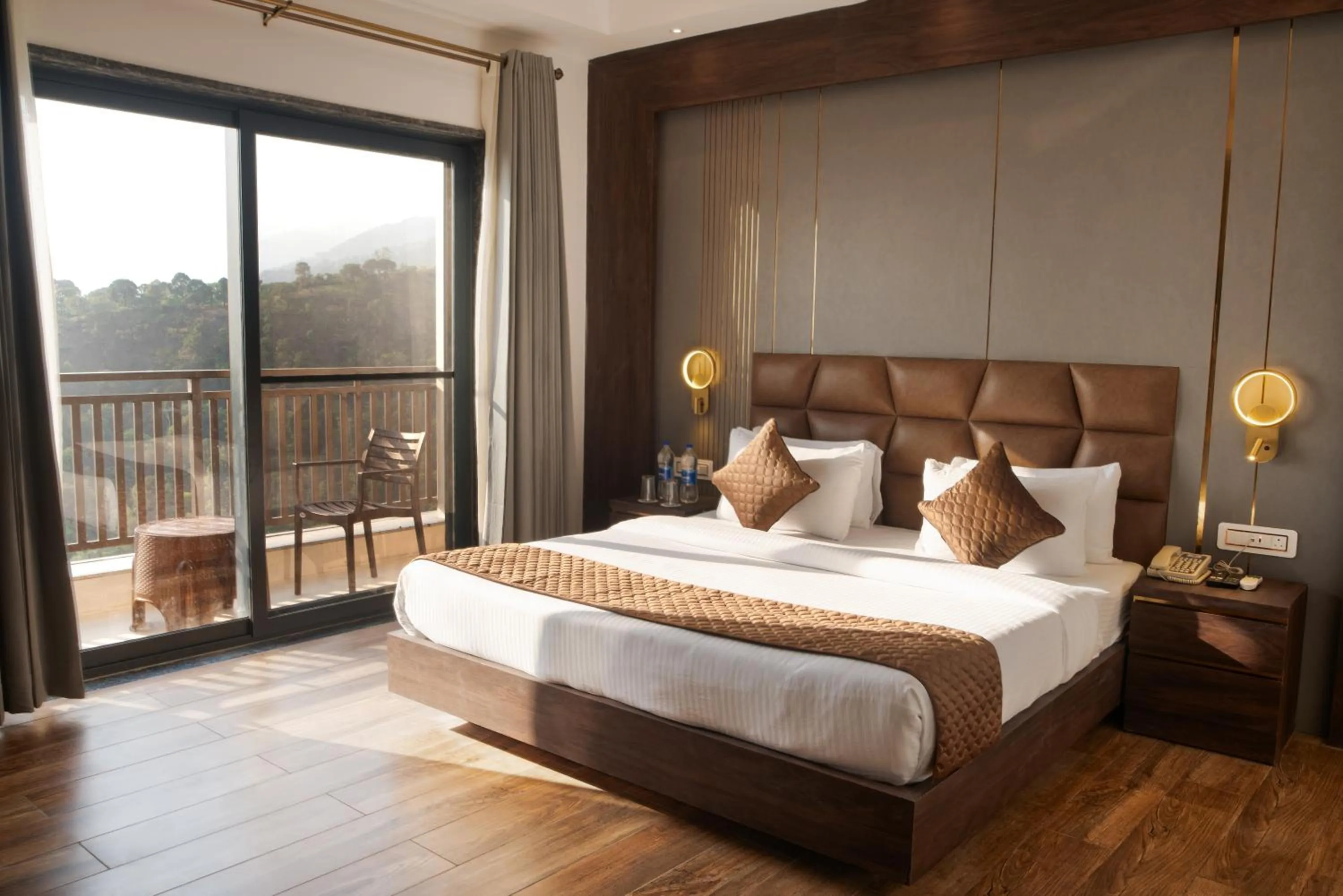 Bedroom, Bed in Dhauladhar Heights Resort