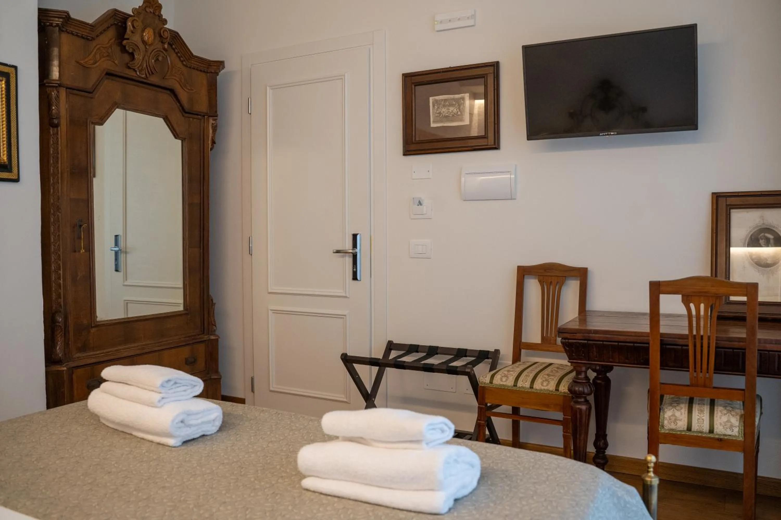 Photo of the whole room, Bed in Residenza degli Speziali
