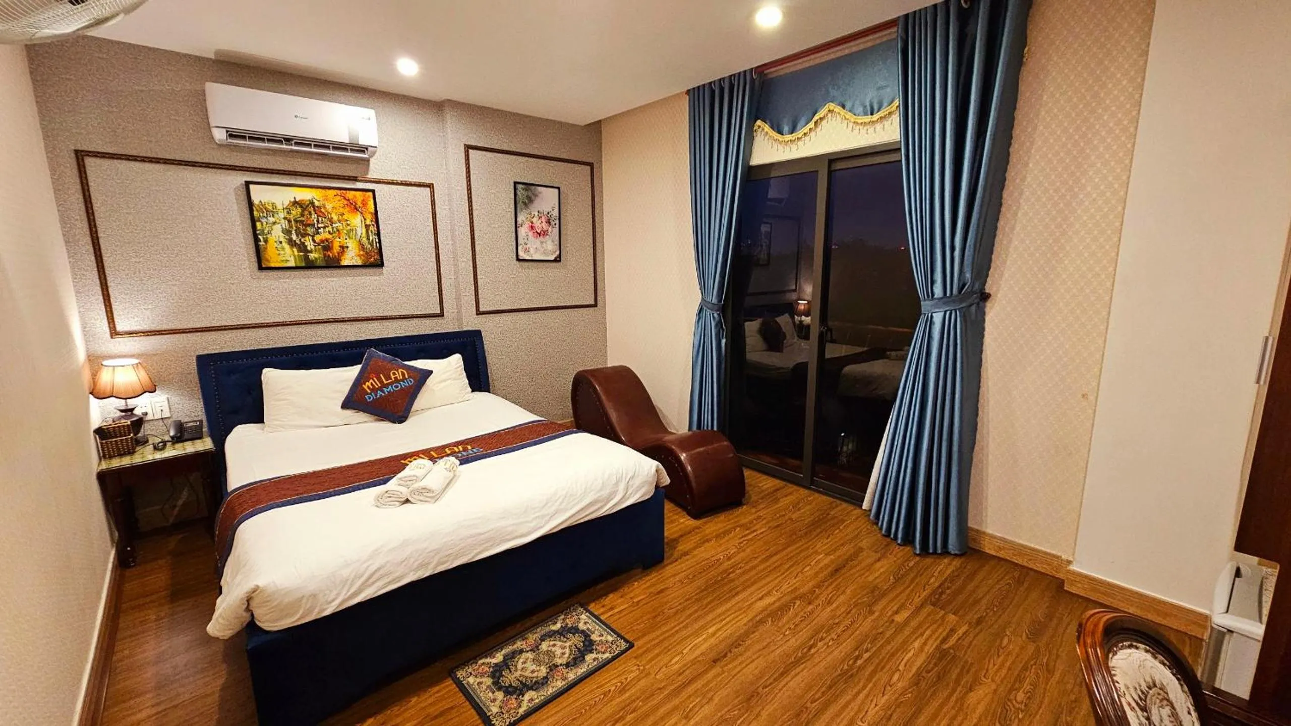 Photo of the whole room, Bed in Milan Diamond Hotel