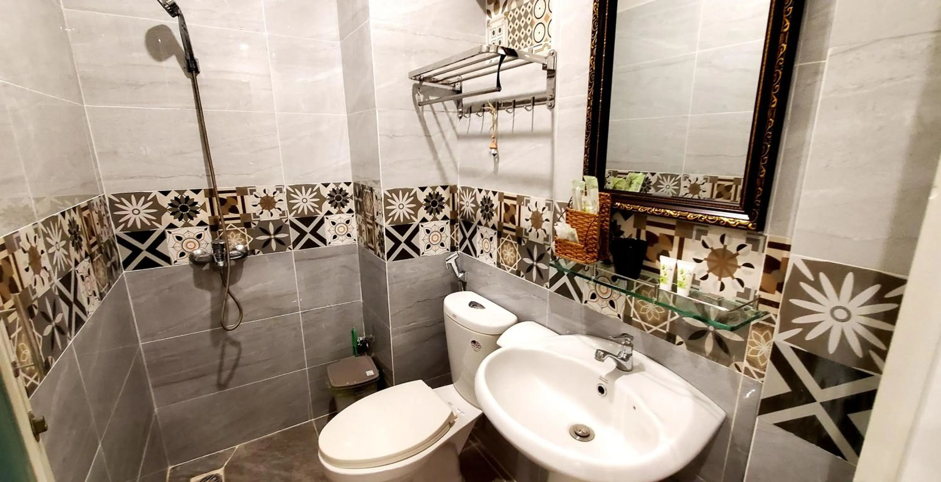 Bathroom in Milan Diamond Hotel