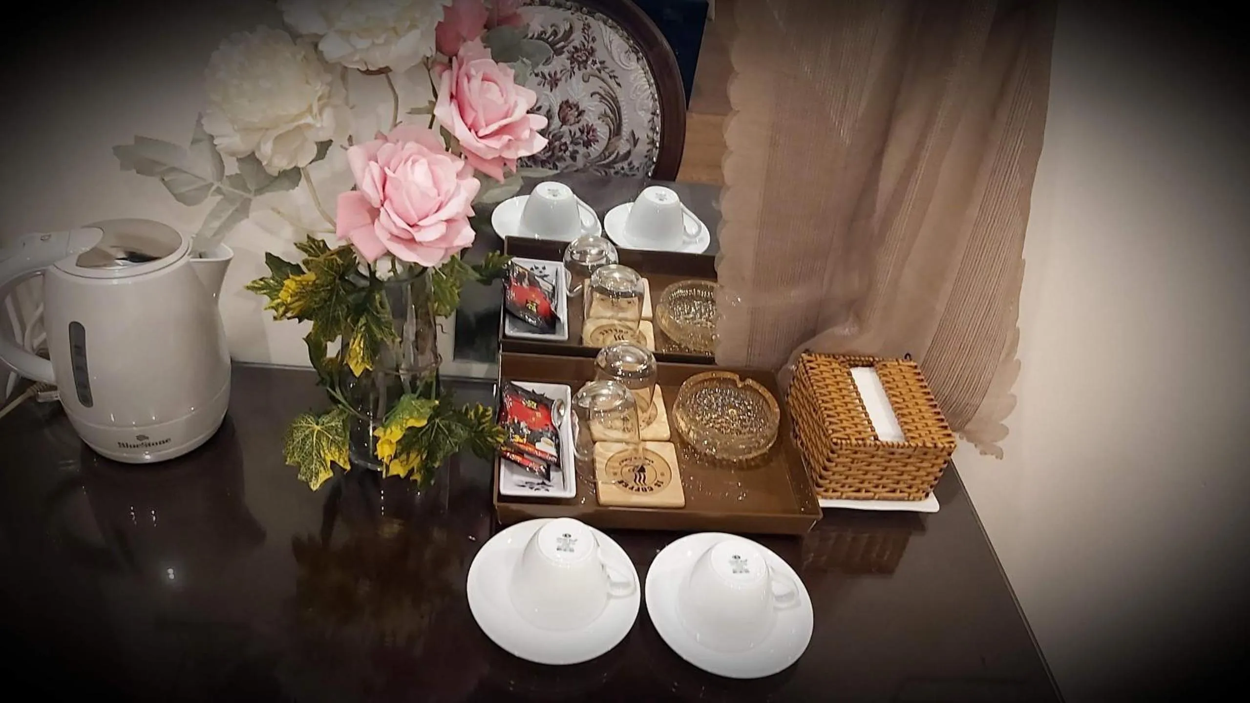 Coffee/tea facilities in Milan Diamond Hotel