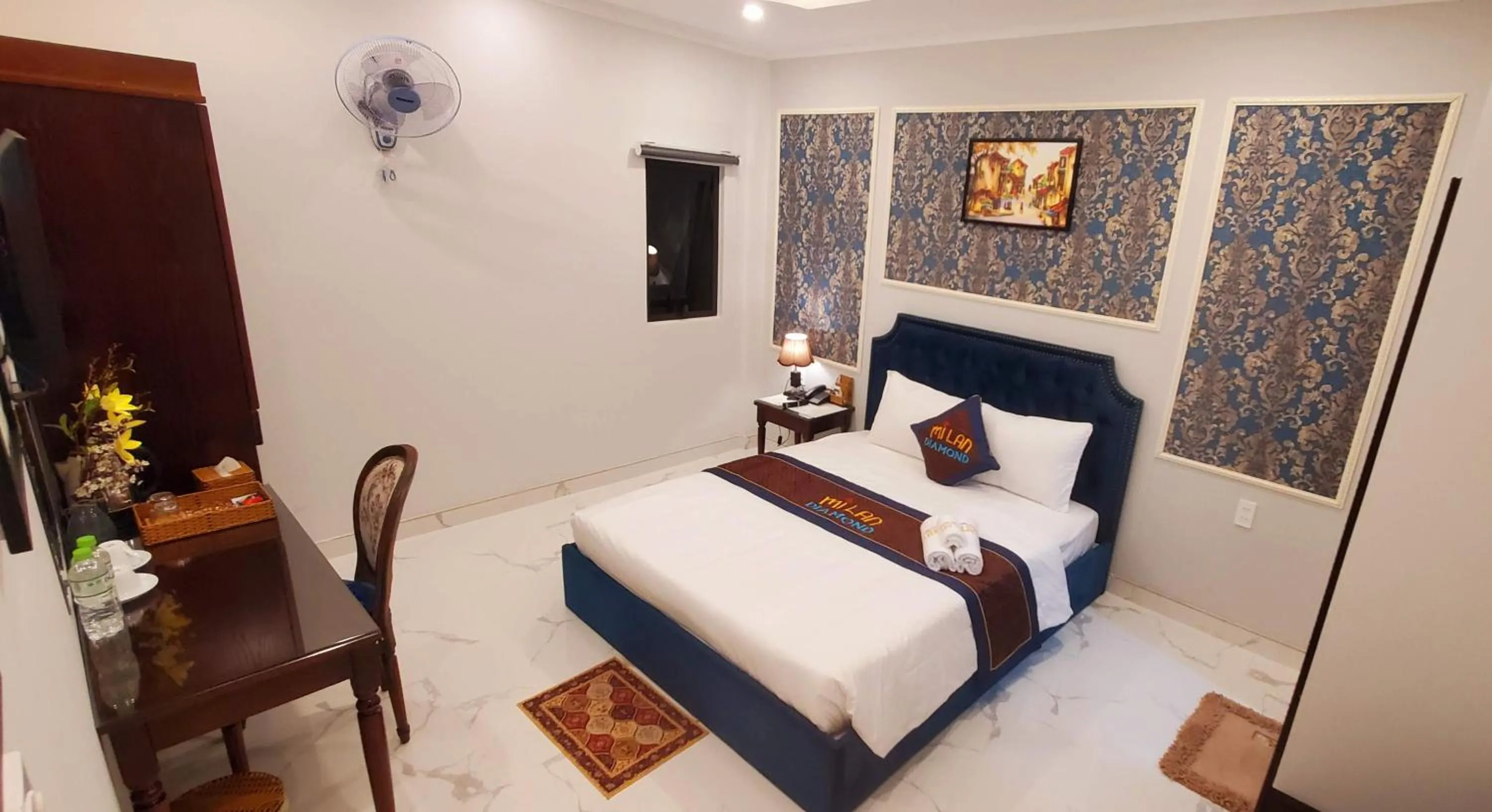 Bed in Milan Diamond Hotel