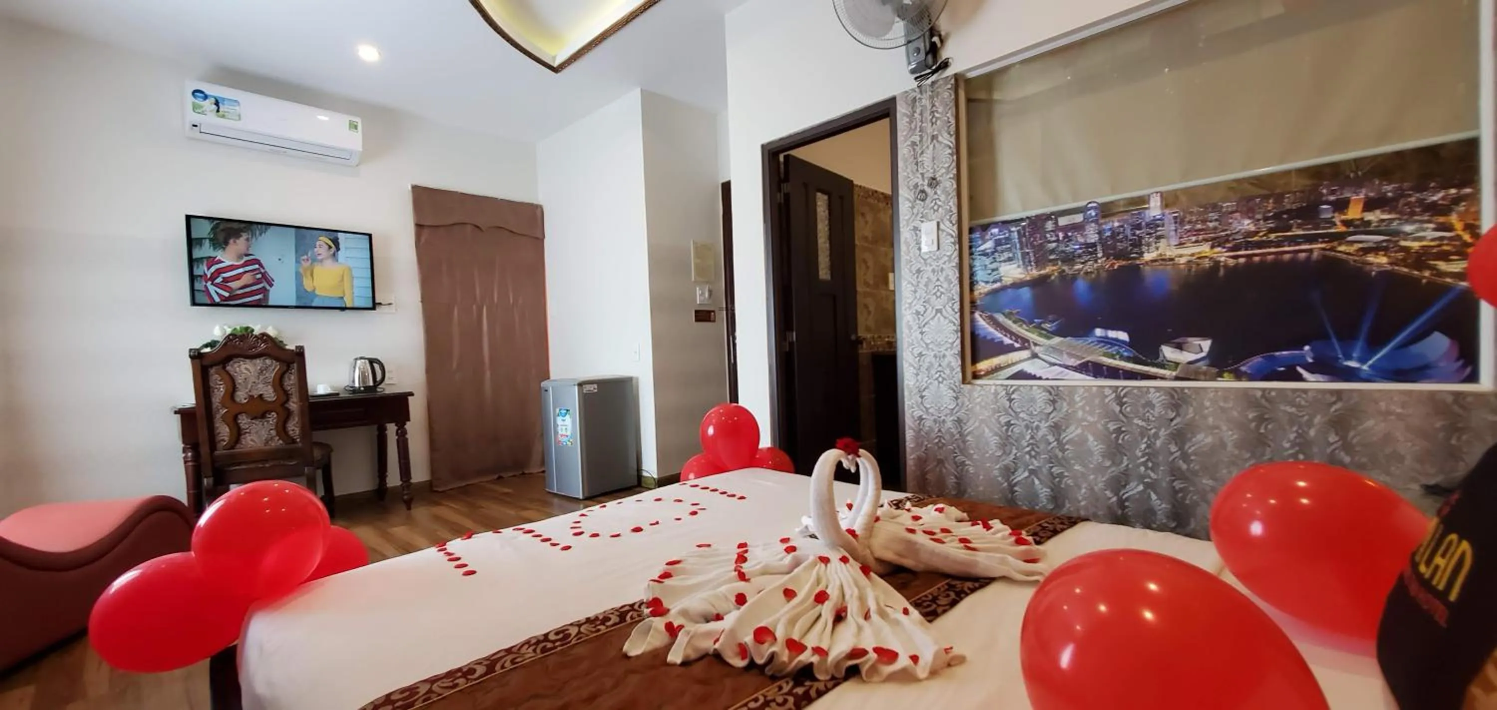 TV and multimedia, Bed in Milan Corner Hotel