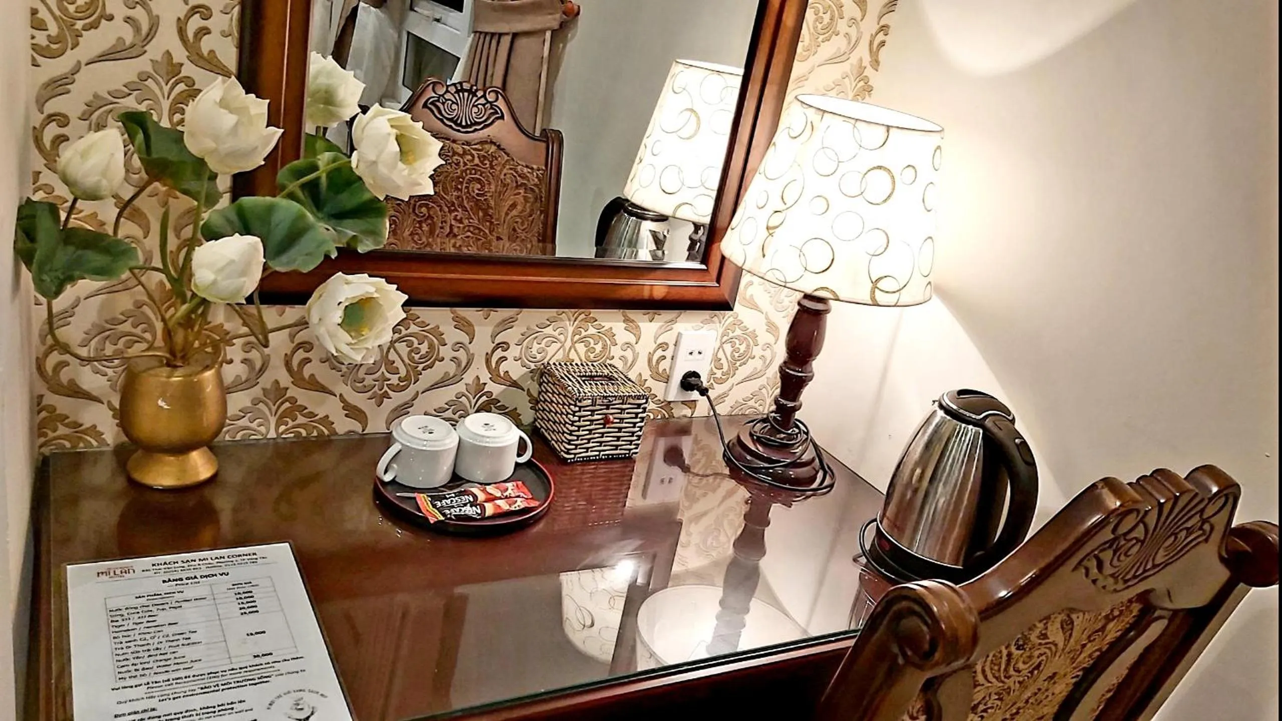 Coffee/tea facilities in Milan Corner Hotel